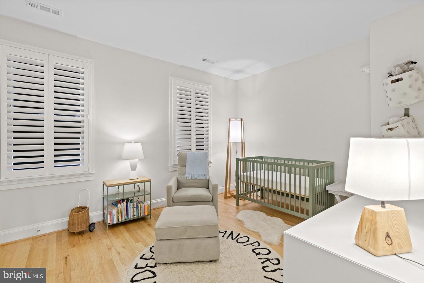808 CAMERON ST, ALEXANDRIA, Virginia 22314, 3 Bedrooms Bedrooms, ,3 BathroomsBathrooms,Residential,For sale,808 CAMERON ST,VAAX2043488 MLS # VAAX2043488