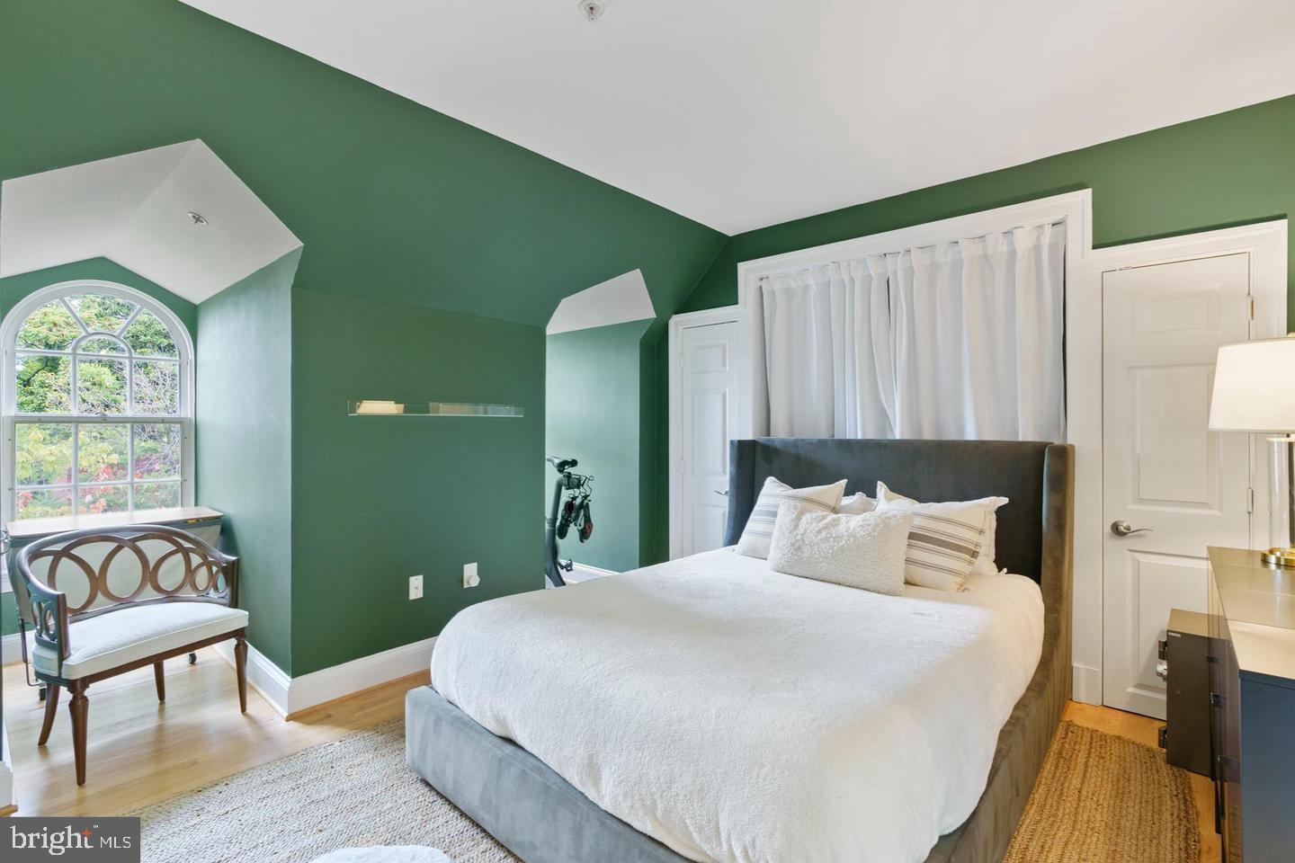 808 CAMERON ST, ALEXANDRIA, Virginia 22314, 3 Bedrooms Bedrooms, ,3 BathroomsBathrooms,Residential,For sale,808 CAMERON ST,VAAX2043488 MLS # VAAX2043488