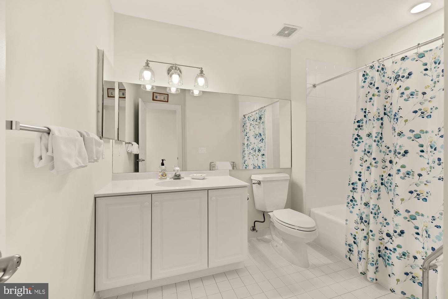808 CAMERON ST, ALEXANDRIA, Virginia 22314, 3 Bedrooms Bedrooms, ,3 BathroomsBathrooms,Residential,For sale,808 CAMERON ST,VAAX2043488 MLS # VAAX2043488