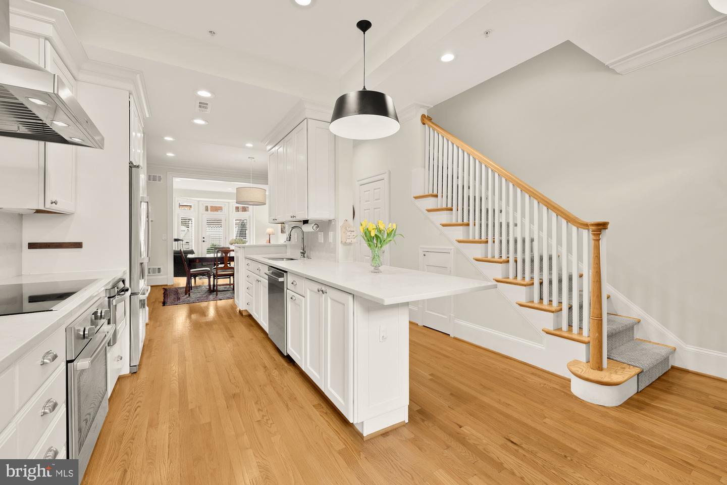 808 CAMERON ST, ALEXANDRIA, Virginia 22314, 3 Bedrooms Bedrooms, ,3 BathroomsBathrooms,Residential,For sale,808 CAMERON ST,VAAX2043488 MLS # VAAX2043488
