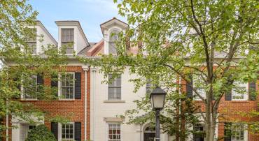 808 CAMERON ST, ALEXANDRIA, Virginia 22314, 3 Bedrooms Bedrooms, ,3 BathroomsBathrooms,Residential,For sale,808 CAMERON ST,VAAX2043488 MLS # VAAX2043488