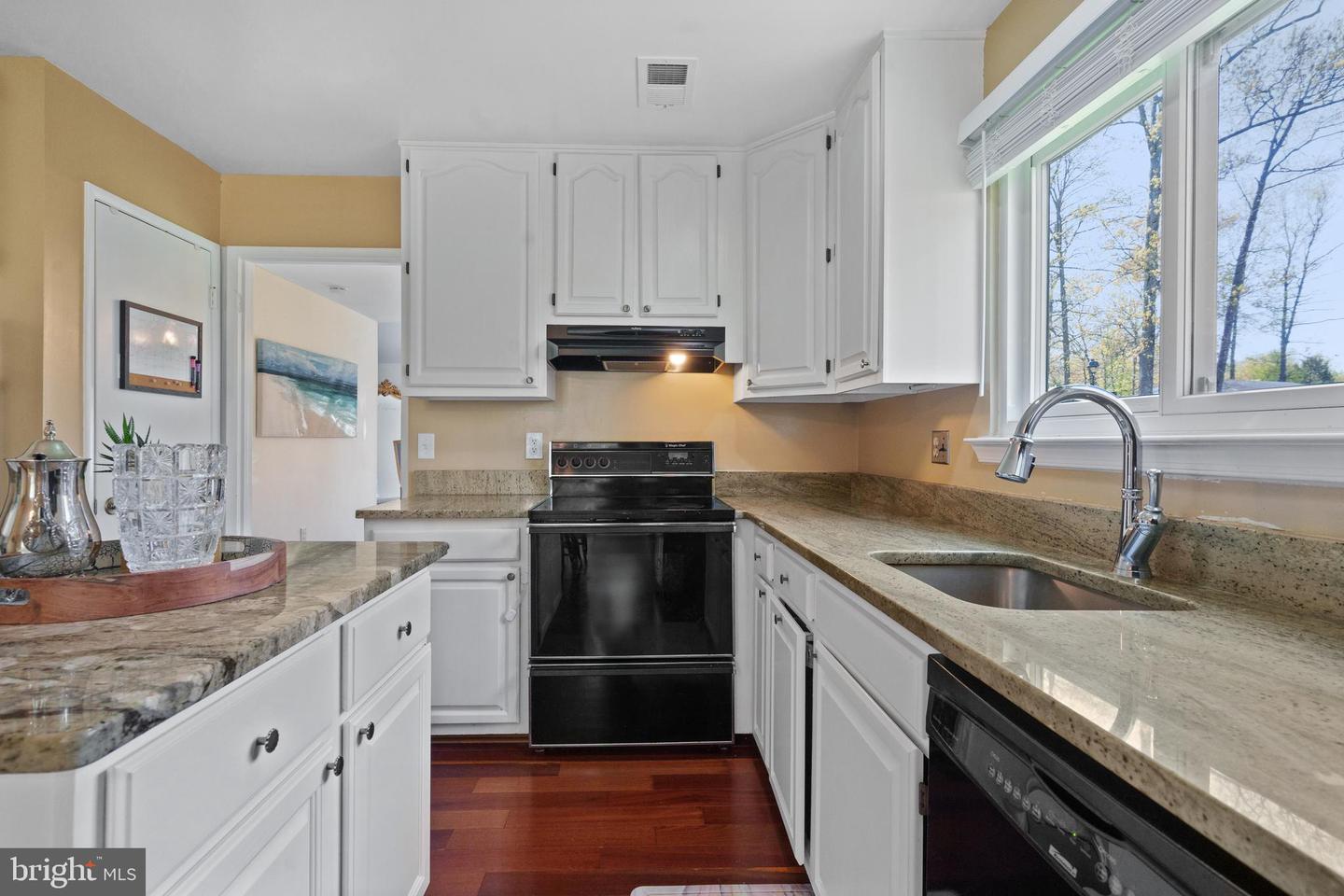 1513 MILLIKENS BEND RD, HERNDON, Virginia 20170, 4 Bedrooms Bedrooms, ,2 BathroomsBathrooms,Residential,For sale,1513 MILLIKENS BEND RD,VAFX2232462 MLS # VAFX2232462
