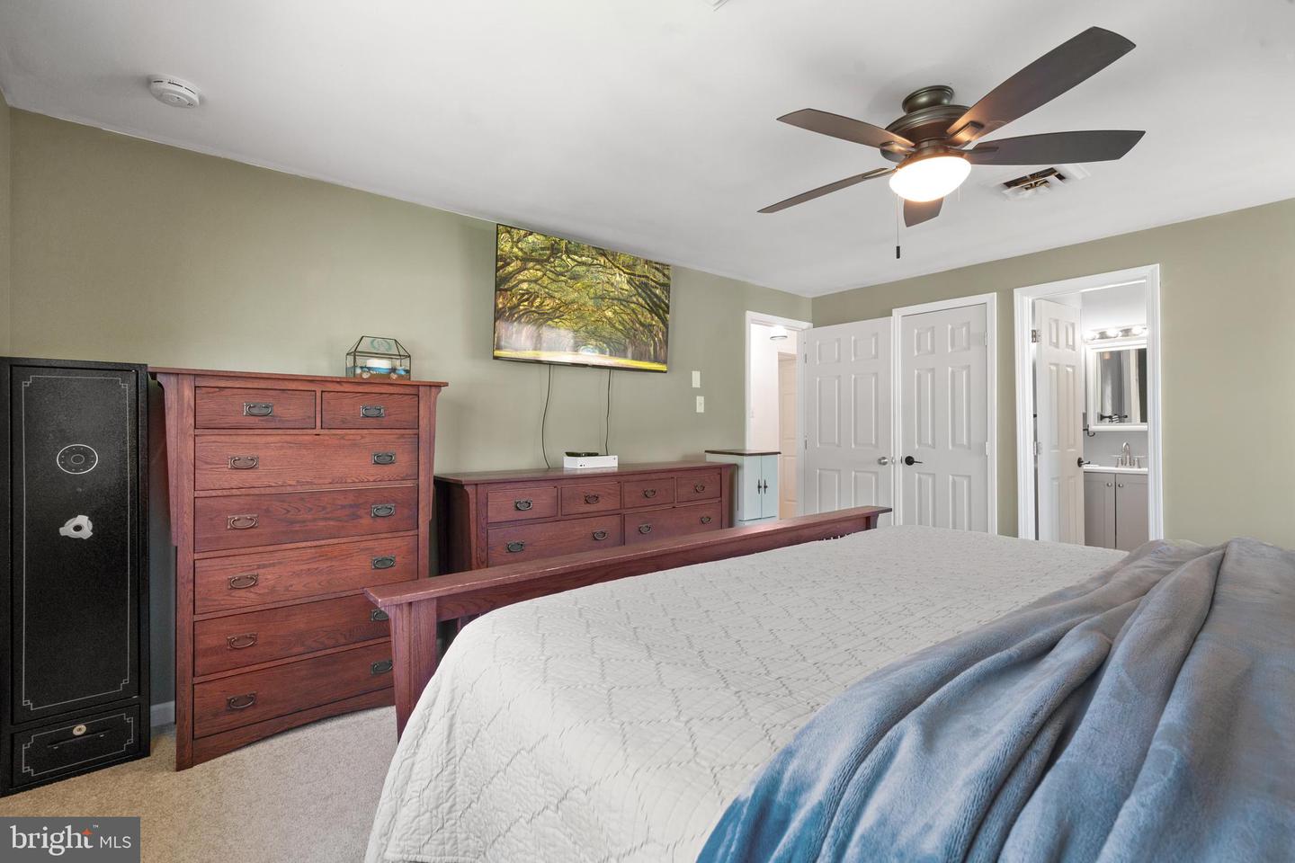 1513 MILLIKENS BEND RD, HERNDON, Virginia 20170, 4 Bedrooms Bedrooms, ,2 BathroomsBathrooms,Residential,For sale,1513 MILLIKENS BEND RD,VAFX2232462 MLS # VAFX2232462