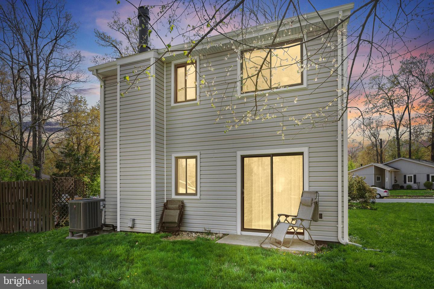 1513 MILLIKENS BEND RD, HERNDON, Virginia 20170, 4 Bedrooms Bedrooms, ,2 BathroomsBathrooms,Residential,For sale,1513 MILLIKENS BEND RD,VAFX2232462 MLS # VAFX2232462