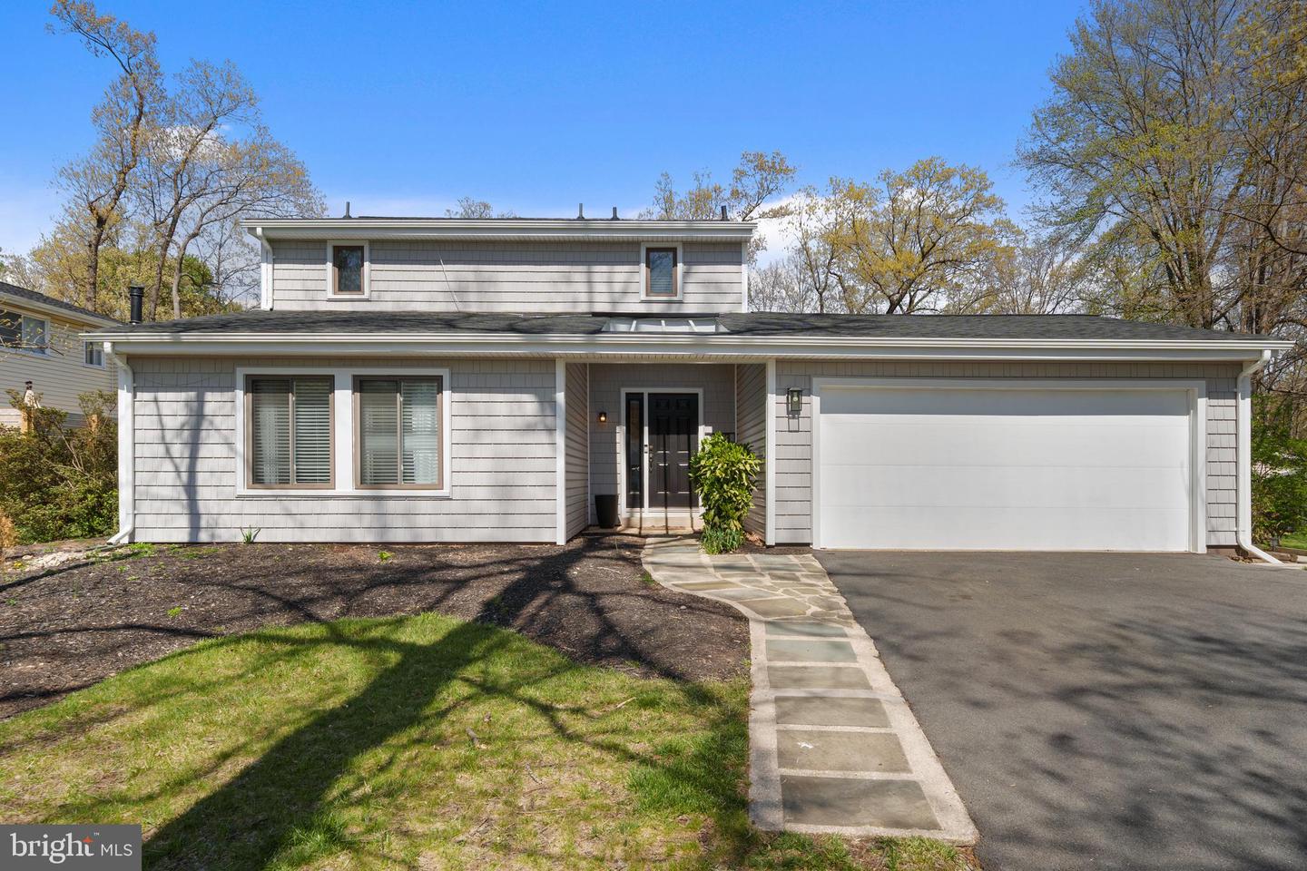 1513 MILLIKENS BEND RD, HERNDON, Virginia 20170, 4 Bedrooms Bedrooms, ,2 BathroomsBathrooms,Residential,For sale,1513 MILLIKENS BEND RD,VAFX2232462 MLS # VAFX2232462