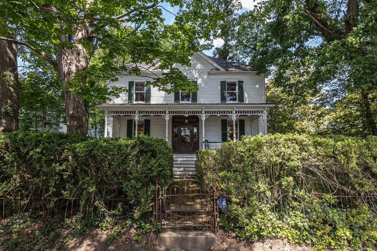 557 S WAYNE AVE, WAYNESBORO, Virginia 22980, 4 Bedrooms Bedrooms, ,4 BathroomsBathrooms,Residential,557 S WAYNE AVE,665069 MLS # 665069