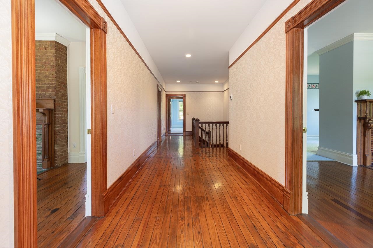 557 S WAYNE AVE, WAYNESBORO, Virginia 22980, 4 Bedrooms Bedrooms, ,4 BathroomsBathrooms,Residential,557 S WAYNE AVE,665069 MLS # 665069