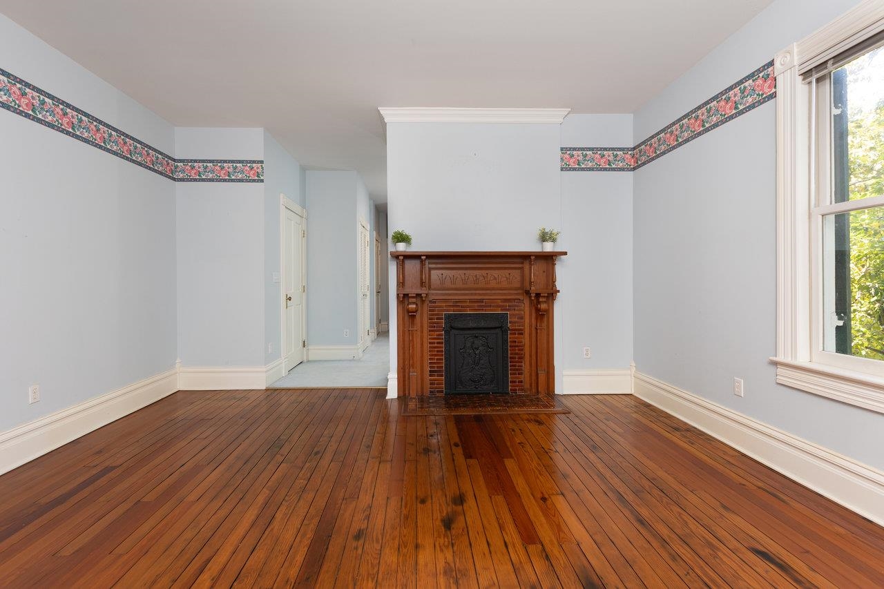 557 S WAYNE AVE, WAYNESBORO, Virginia 22980, 4 Bedrooms Bedrooms, ,4 BathroomsBathrooms,Residential,557 S WAYNE AVE,665069 MLS # 665069