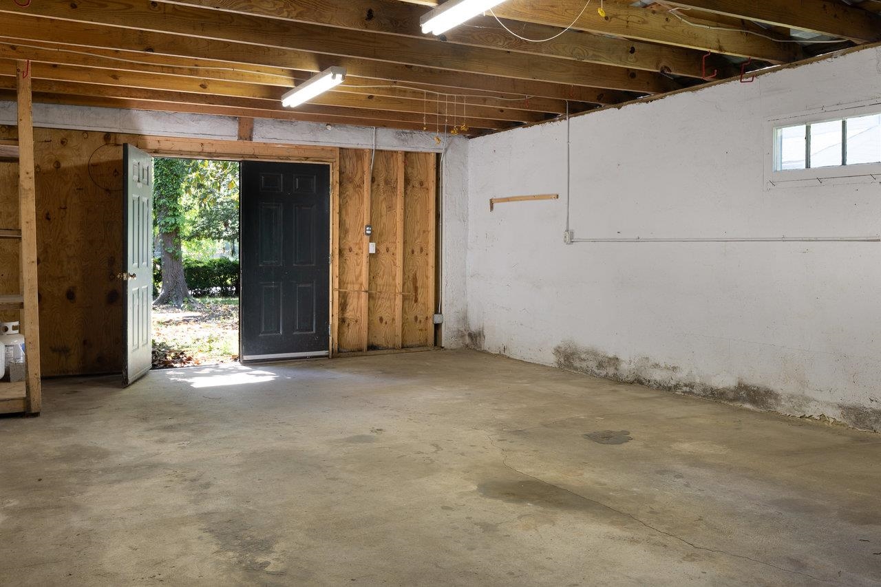 557 S WAYNE AVE, WAYNESBORO, Virginia 22980, 4 Bedrooms Bedrooms, ,4 BathroomsBathrooms,Residential,557 S WAYNE AVE,665069 MLS # 665069