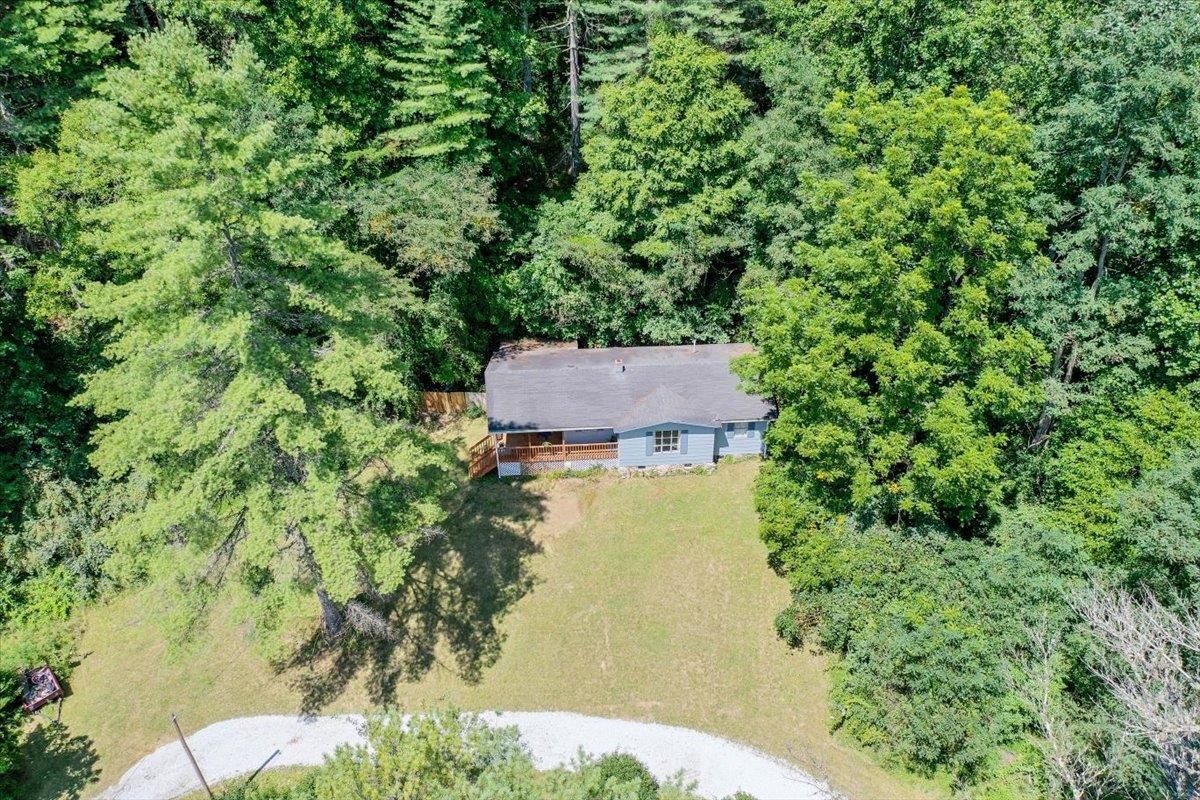 2063 PEDLAR RIVER RD, AMHERST, Virginia 24483, 3 Bedrooms Bedrooms, ,1 BathroomBathrooms,Residential,2063 PEDLAR RIVER RD,665088 MLS # 665088