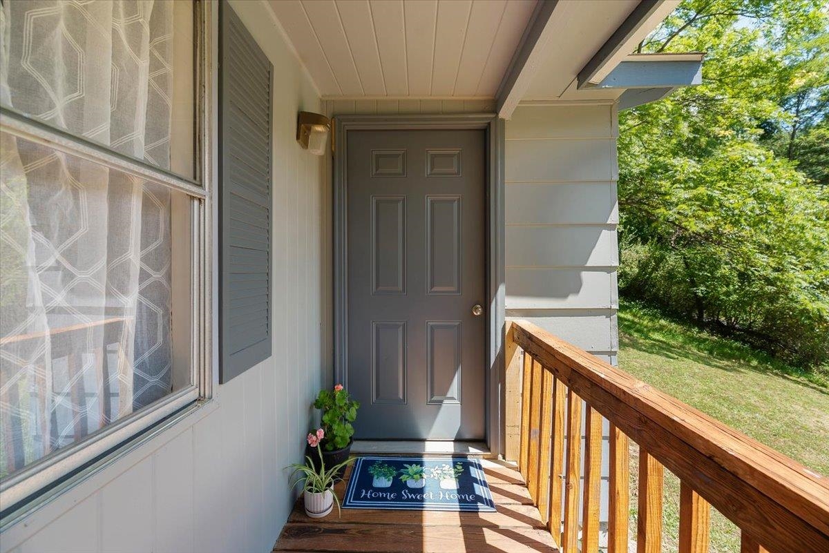 2063 PEDLAR RIVER RD, AMHERST, Virginia 24483, 3 Bedrooms Bedrooms, ,1 BathroomBathrooms,Residential,2063 PEDLAR RIVER RD,665088 MLS # 665088