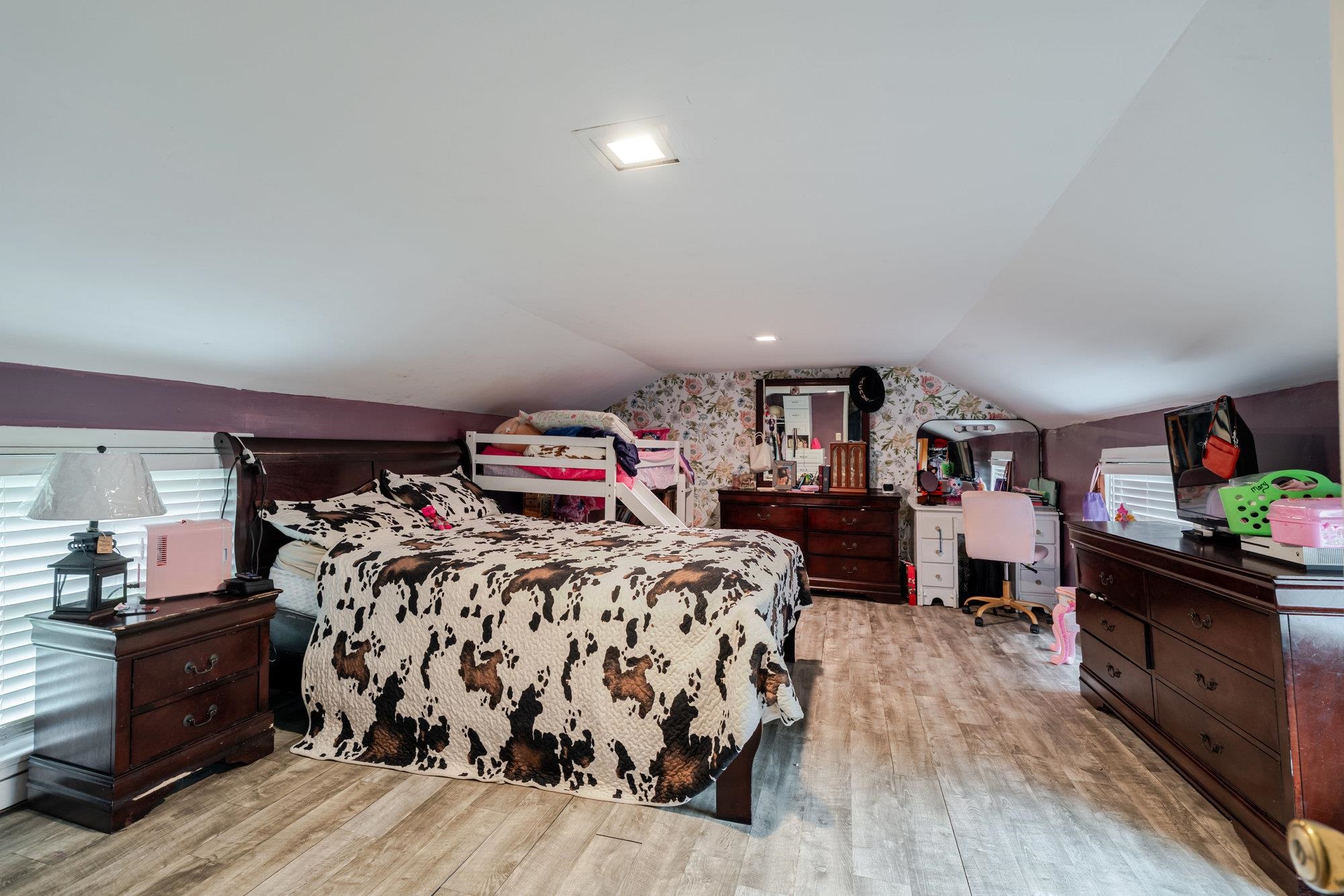 2420 JOLLETT RD, ELKTON, Virginia 22827, 3 Bedrooms Bedrooms, ,1 BathroomBathrooms,Residential,2420 JOLLETT RD,665099 MLS # 665099