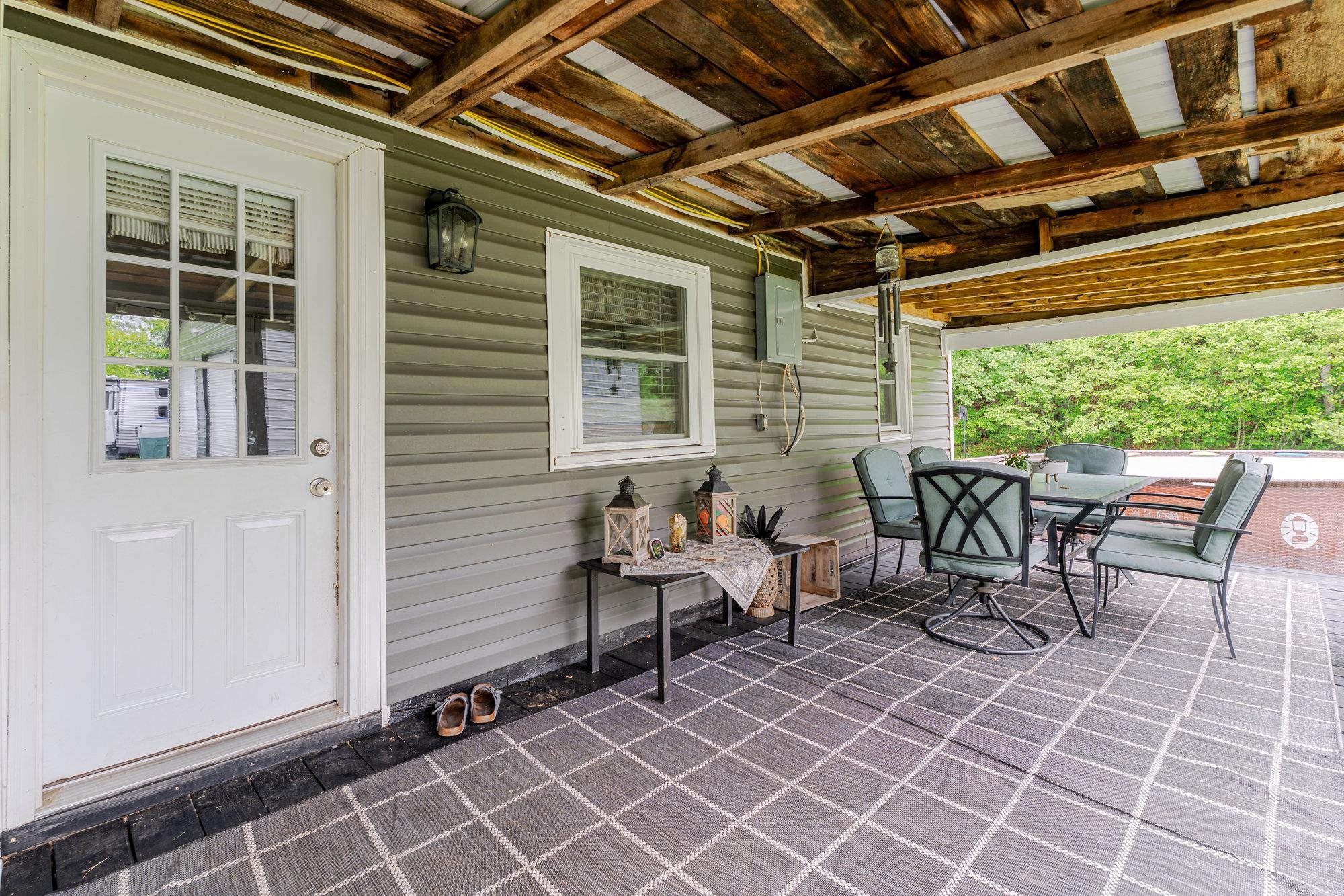 2420 JOLLETT RD, ELKTON, Virginia 22827, 3 Bedrooms Bedrooms, ,1 BathroomBathrooms,Residential,2420 JOLLETT RD,665099 MLS # 665099