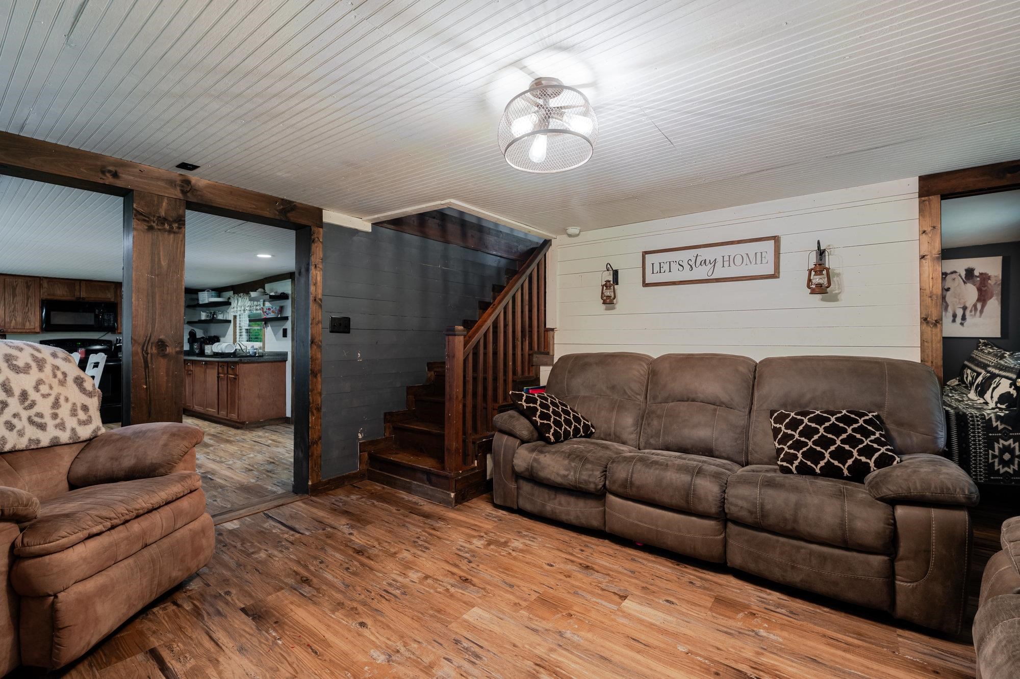 2420 JOLLETT RD, ELKTON, Virginia 22827, 3 Bedrooms Bedrooms, ,1 BathroomBathrooms,Residential,2420 JOLLETT RD,665099 MLS # 665099