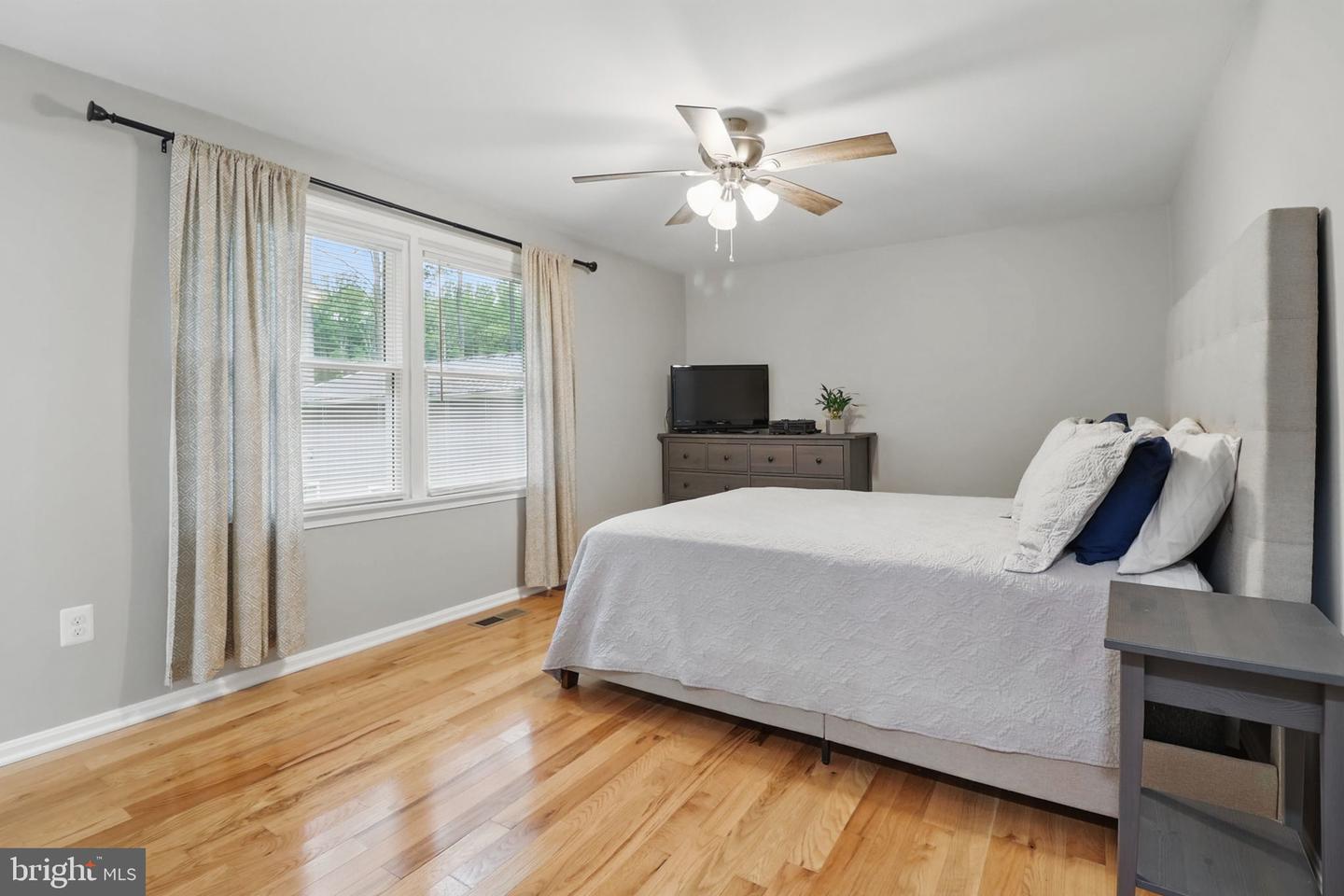 1400 SPRING LAKE DR, HAYMARKET, Virginia 20169, 3 Bedrooms Bedrooms, ,2 BathroomsBathrooms,Residential,For sale,1400 SPRING LAKE DR,VAPW2091812 MLS # VAPW2091812
