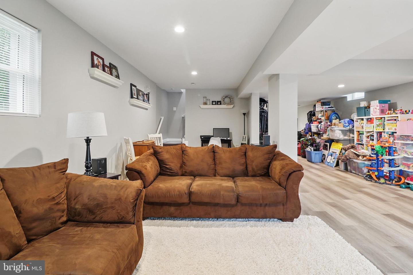 1400 SPRING LAKE DR, HAYMARKET, Virginia 20169, 3 Bedrooms Bedrooms, ,2 BathroomsBathrooms,Residential,For sale,1400 SPRING LAKE DR,VAPW2091812 MLS # VAPW2091812