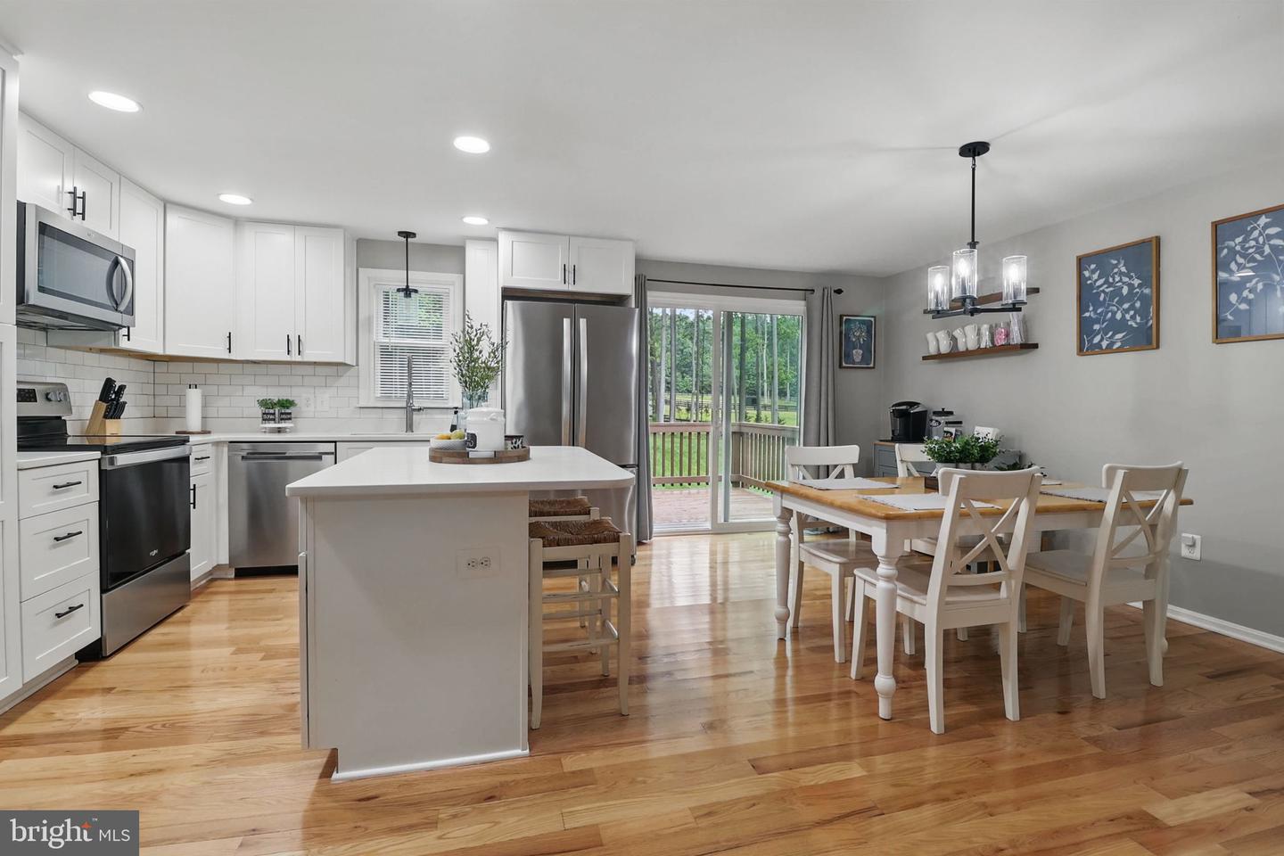 1400 SPRING LAKE DR, HAYMARKET, Virginia 20169, 3 Bedrooms Bedrooms, ,2 BathroomsBathrooms,Residential,For sale,1400 SPRING LAKE DR,VAPW2091812 MLS # VAPW2091812