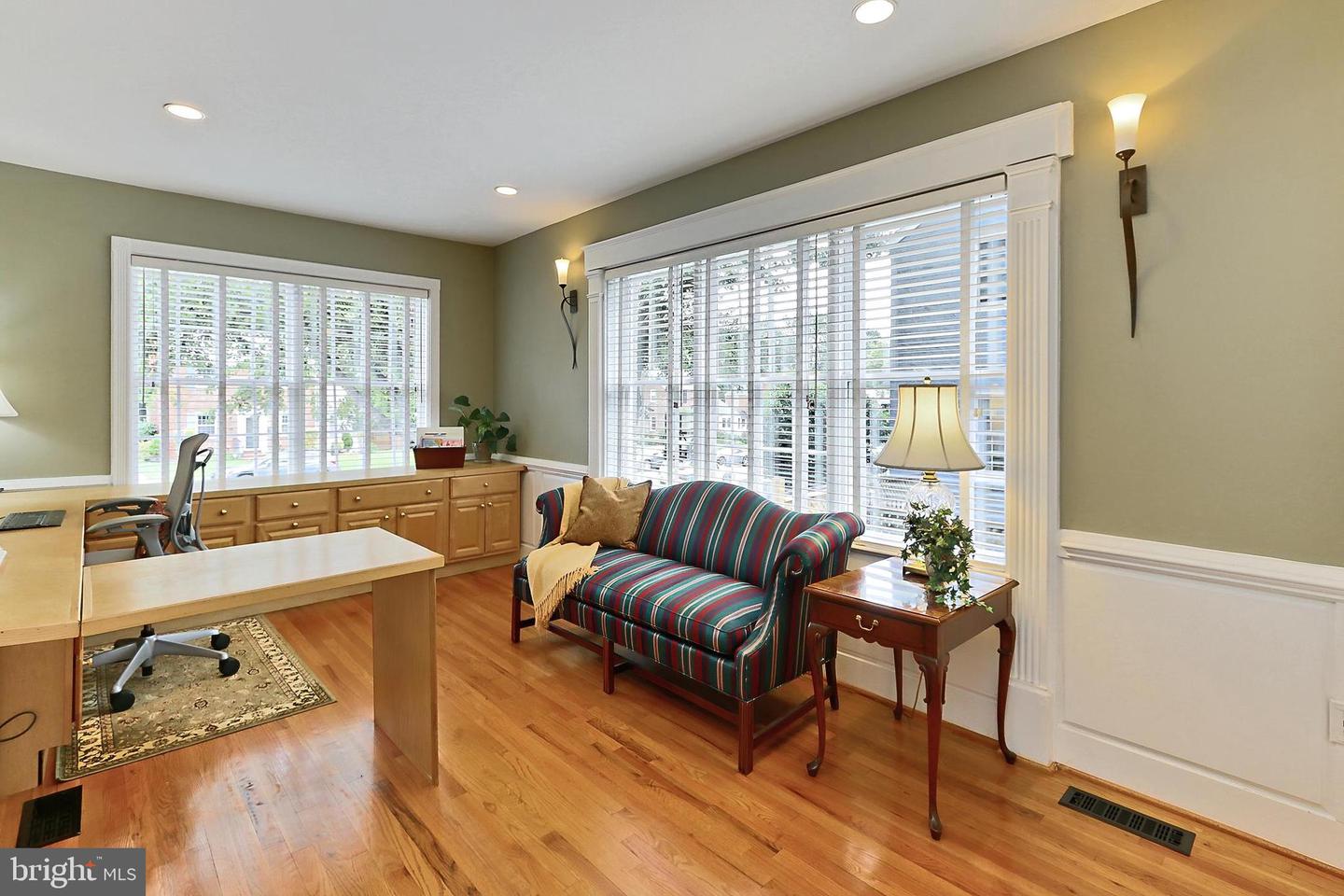 7221 TIMBER LN, FALLS CHURCH, Virginia 22046, 6 Bedrooms Bedrooms, ,4 BathroomsBathrooms,Residential,For sale,7221 TIMBER LN,VAFX2233936 MLS # VAFX2233936