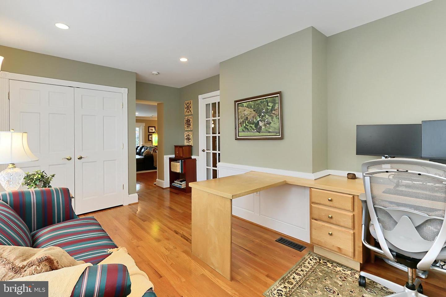 7221 TIMBER LN, FALLS CHURCH, Virginia 22046, 6 Bedrooms Bedrooms, ,4 BathroomsBathrooms,Residential,For sale,7221 TIMBER LN,VAFX2233936 MLS # VAFX2233936