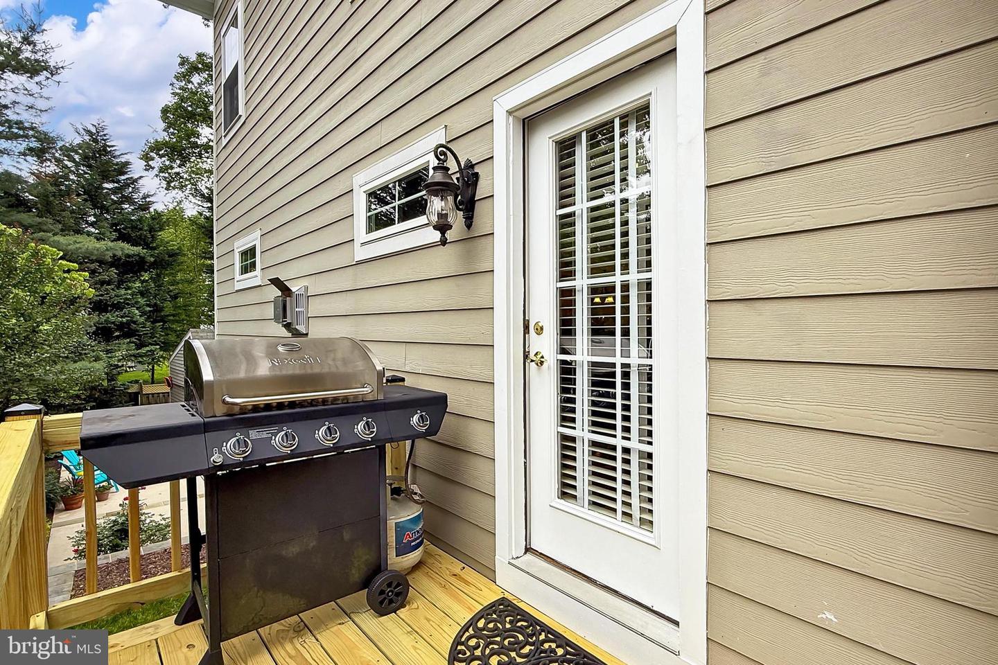 7221 TIMBER LN, FALLS CHURCH, Virginia 22046, 6 Bedrooms Bedrooms, ,4 BathroomsBathrooms,Residential,For sale,7221 TIMBER LN,VAFX2233936 MLS # VAFX2233936