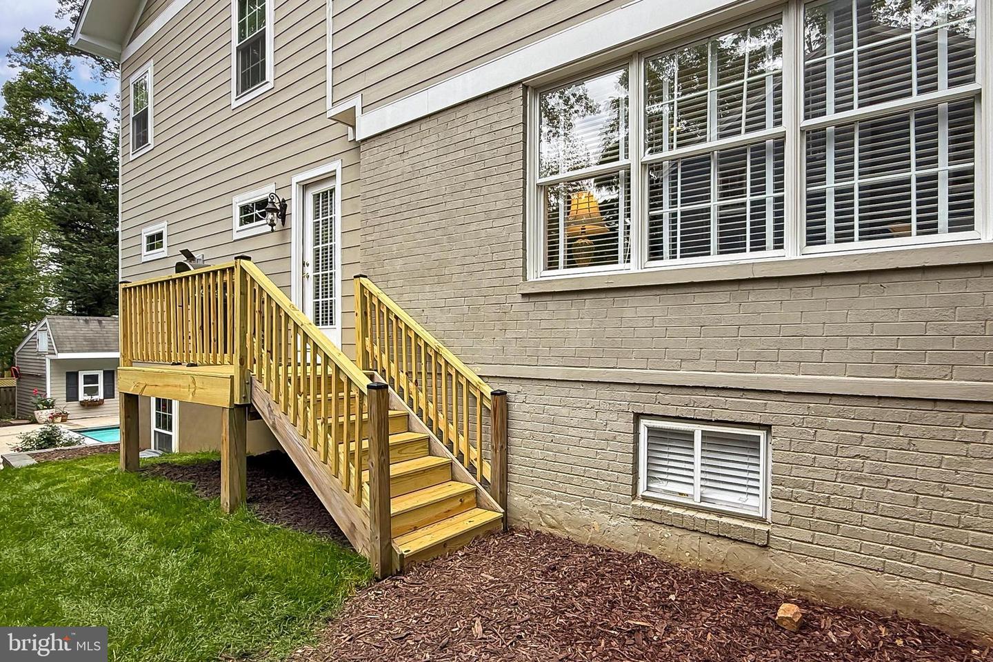 7221 TIMBER LN, FALLS CHURCH, Virginia 22046, 6 Bedrooms Bedrooms, ,4 BathroomsBathrooms,Residential,For sale,7221 TIMBER LN,VAFX2233936 MLS # VAFX2233936