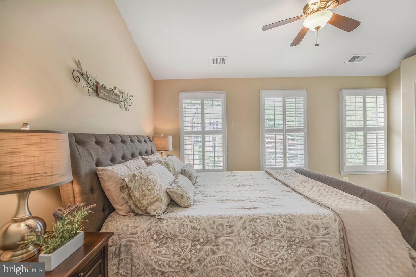 11431 HERITAGE COMMONS WAY, RESTON, Virginia 20194, 2 Bedrooms Bedrooms, ,2 BathroomsBathrooms,Residential,For sale,11431 HERITAGE COMMONS WAY,VAFX2233982 MLS # VAFX2233982