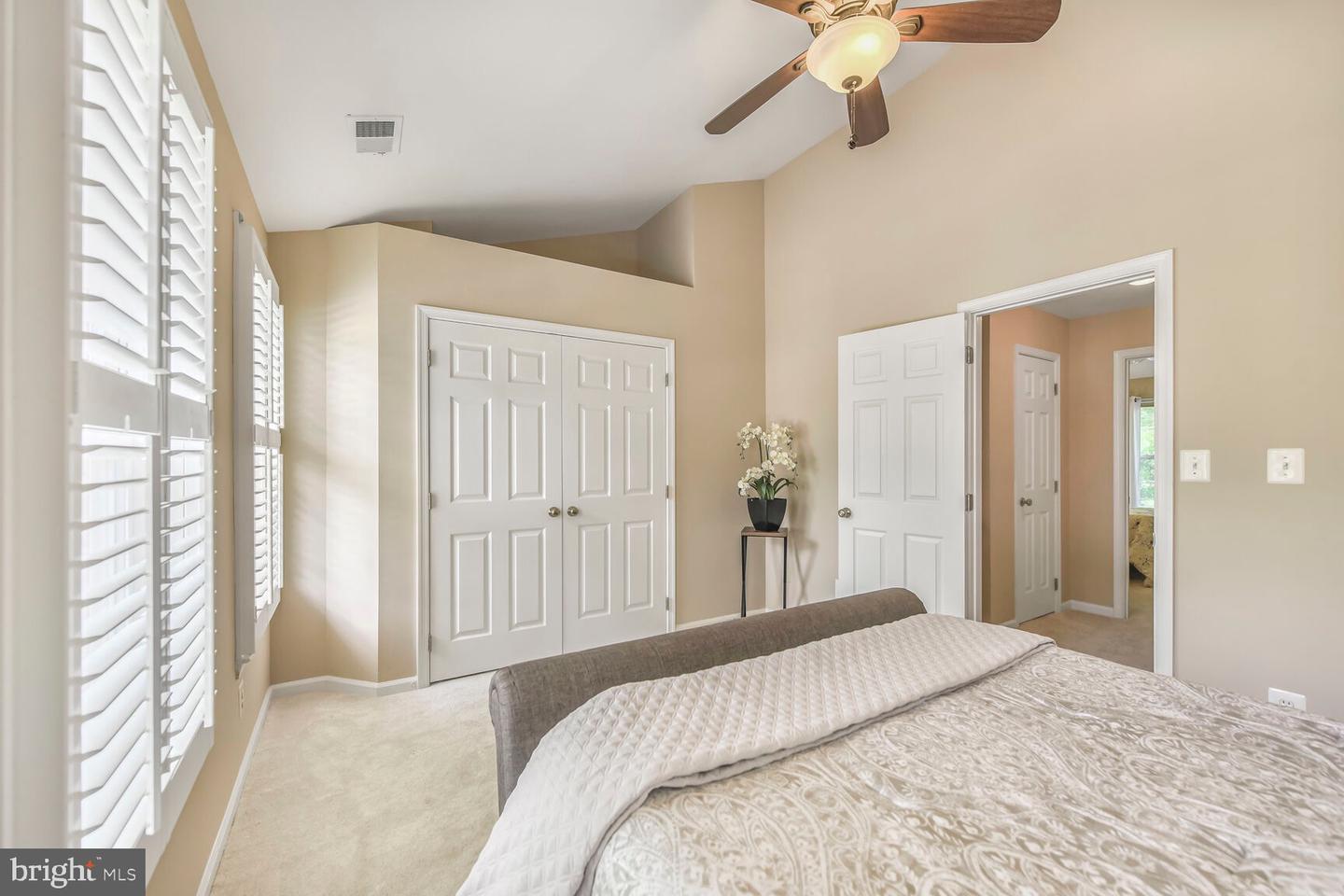 11431 HERITAGE COMMONS WAY, RESTON, Virginia 20194, 2 Bedrooms Bedrooms, ,2 BathroomsBathrooms,Residential,For sale,11431 HERITAGE COMMONS WAY,VAFX2233982 MLS # VAFX2233982