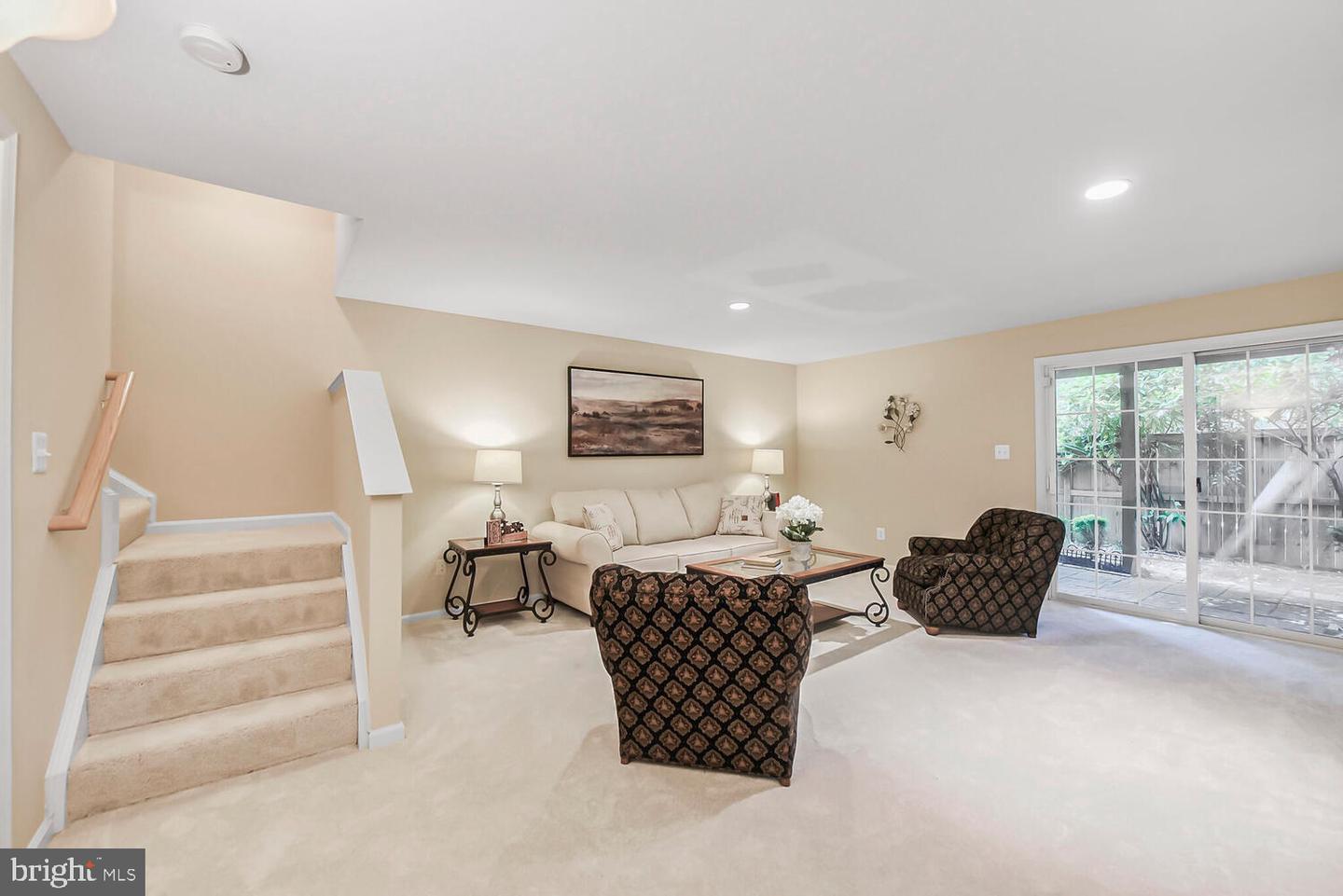 11431 HERITAGE COMMONS WAY, RESTON, Virginia 20194, 2 Bedrooms Bedrooms, ,2 BathroomsBathrooms,Residential,For sale,11431 HERITAGE COMMONS WAY,VAFX2233982 MLS # VAFX2233982