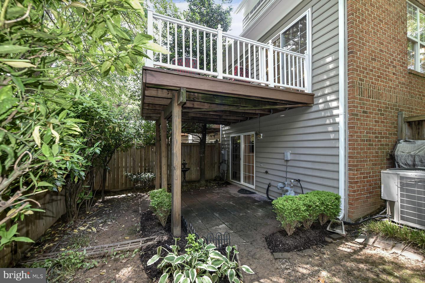 11431 HERITAGE COMMONS WAY, RESTON, Virginia 20194, 2 Bedrooms Bedrooms, ,2 BathroomsBathrooms,Residential,For sale,11431 HERITAGE COMMONS WAY,VAFX2233982 MLS # VAFX2233982