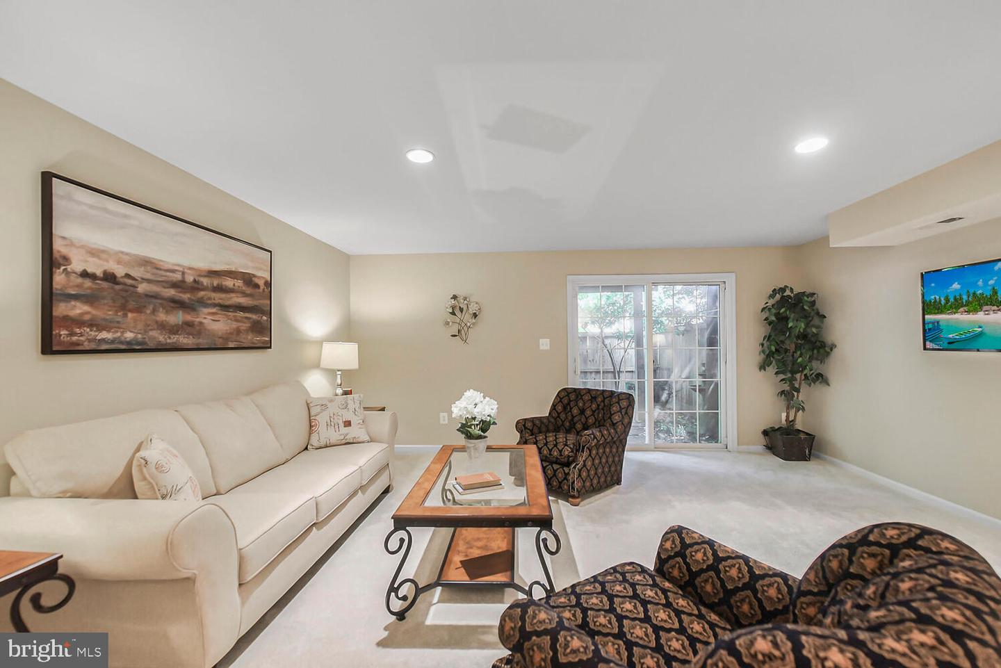 11431 HERITAGE COMMONS WAY, RESTON, Virginia 20194, 2 Bedrooms Bedrooms, ,2 BathroomsBathrooms,Residential,For sale,11431 HERITAGE COMMONS WAY,VAFX2233982 MLS # VAFX2233982