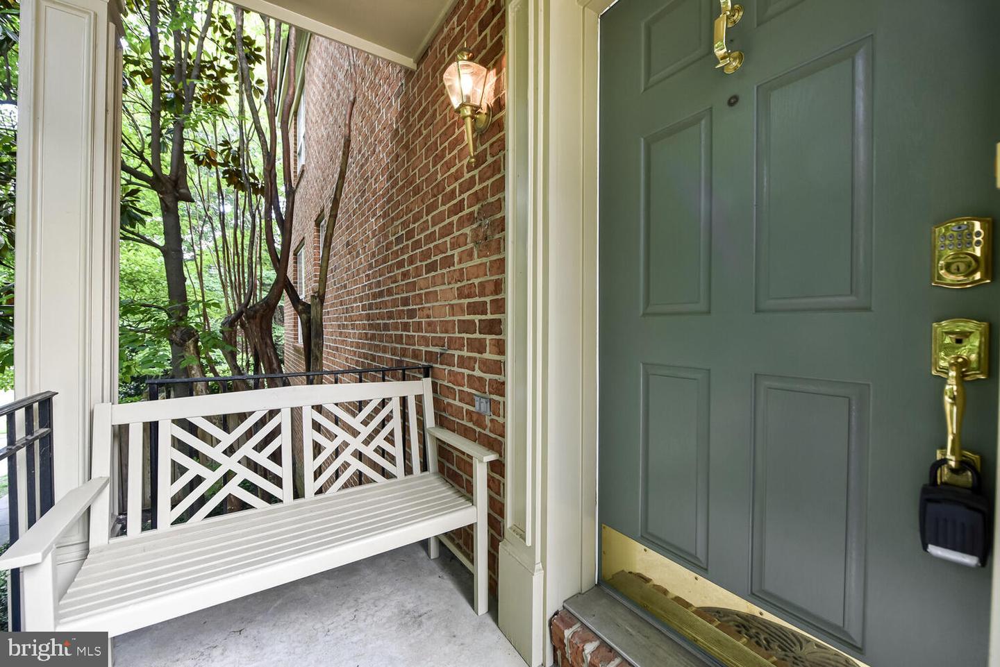 11431 HERITAGE COMMONS WAY, RESTON, Virginia 20194, 2 Bedrooms Bedrooms, ,2 BathroomsBathrooms,Residential,For sale,11431 HERITAGE COMMONS WAY,VAFX2233982 MLS # VAFX2233982