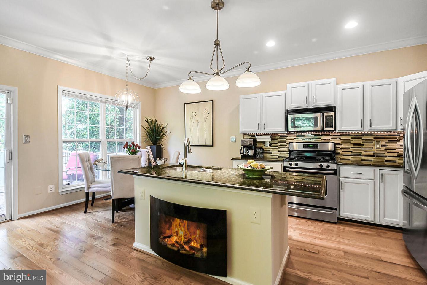 11431 HERITAGE COMMONS WAY, RESTON, Virginia 20194, 2 Bedrooms Bedrooms, ,2 BathroomsBathrooms,Residential,For sale,11431 HERITAGE COMMONS WAY,VAFX2233982 MLS # VAFX2233982