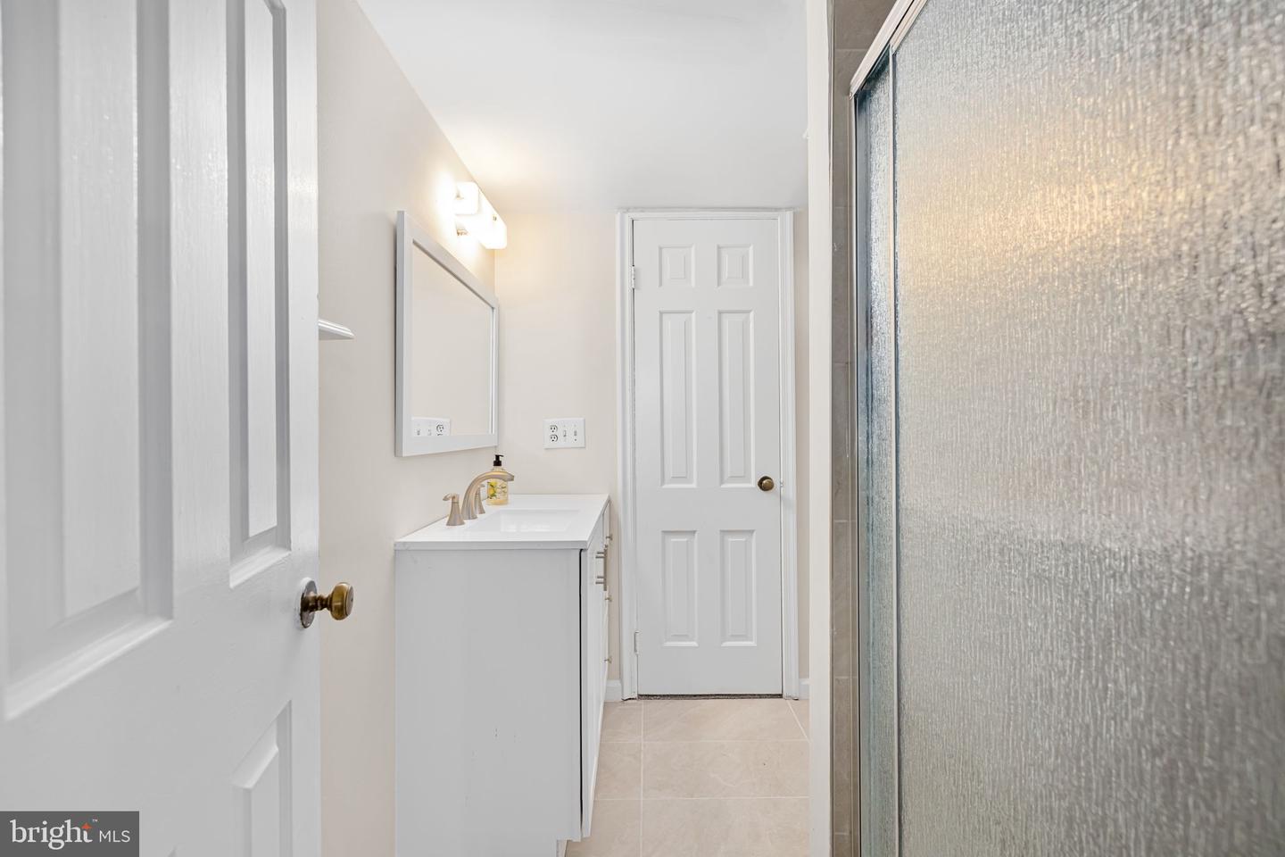 1517 SNUGHILL CT, VIENNA, Virginia 22182, 5 Bedrooms Bedrooms, ,3 BathroomsBathrooms,Residential,For sale,1517 SNUGHILL CT,VAFX2235284 MLS # VAFX2235284