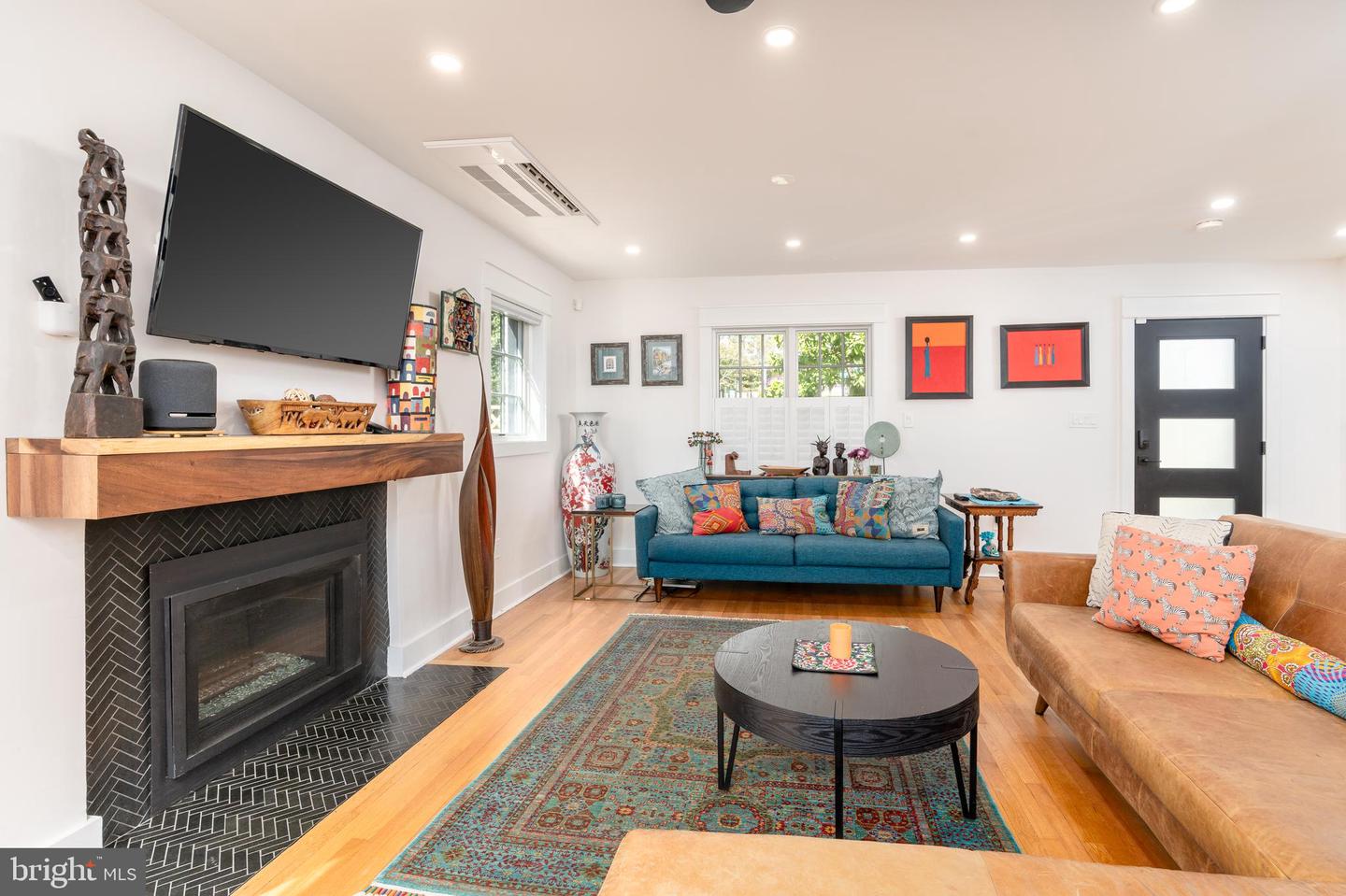 5011 CHEVY CHASE PKWY NW, WASHINGTON, District Of Columbia 20008, 7 Bedrooms Bedrooms, ,4 BathroomsBathrooms,Residential,For sale,5011 CHEVY CHASE PKWY NW,DCDC2196392 MLS # DCDC2196392