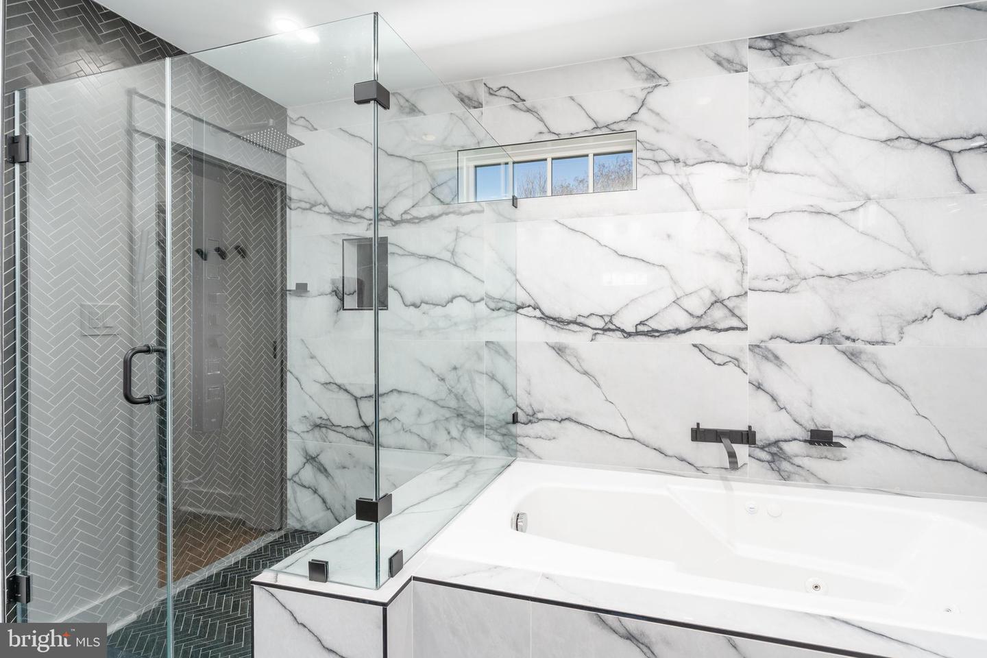 5011 CHEVY CHASE PKWY NW, WASHINGTON, District Of Columbia 20008, 7 Bedrooms Bedrooms, ,4 BathroomsBathrooms,Residential,For sale,5011 CHEVY CHASE PKWY NW,DCDC2196392 MLS # DCDC2196392
