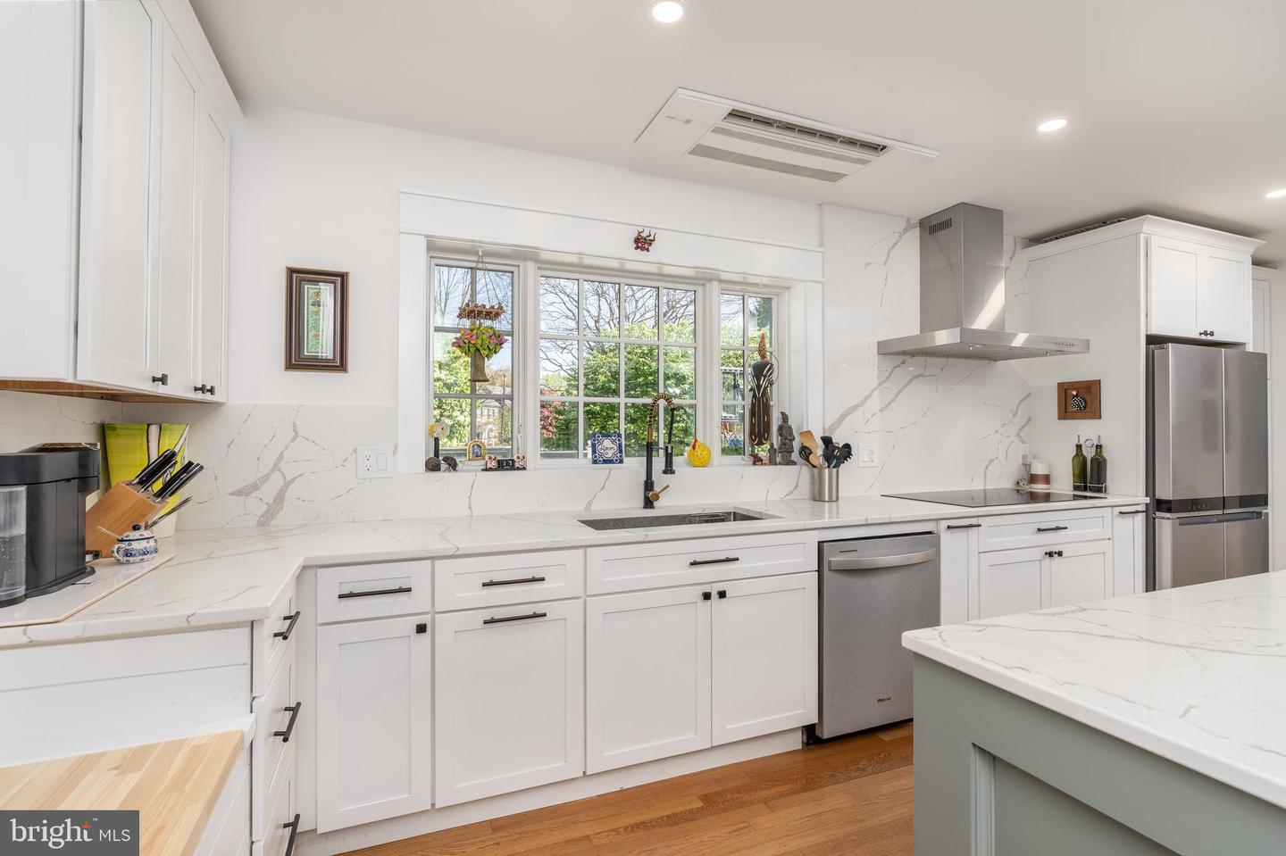 5011 CHEVY CHASE PKWY NW, WASHINGTON, District Of Columbia 20008, 7 Bedrooms Bedrooms, ,4 BathroomsBathrooms,Residential,For sale,5011 CHEVY CHASE PKWY NW,DCDC2196392 MLS # DCDC2196392