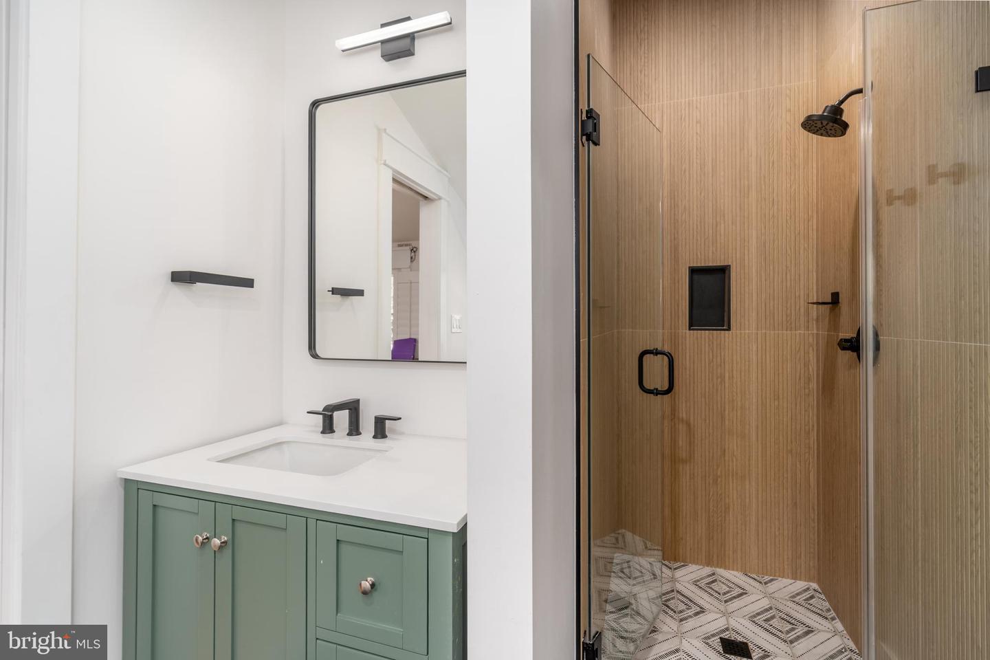 5011 CHEVY CHASE PKWY NW, WASHINGTON, District Of Columbia 20008, 7 Bedrooms Bedrooms, ,4 BathroomsBathrooms,Residential,For sale,5011 CHEVY CHASE PKWY NW,DCDC2196392 MLS # DCDC2196392