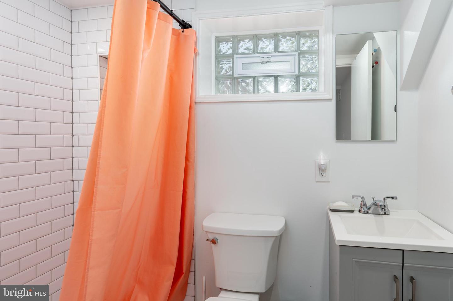 5011 CHEVY CHASE PKWY NW, WASHINGTON, District Of Columbia 20008, 7 Bedrooms Bedrooms, ,4 BathroomsBathrooms,Residential,For sale,5011 CHEVY CHASE PKWY NW,DCDC2196392 MLS # DCDC2196392