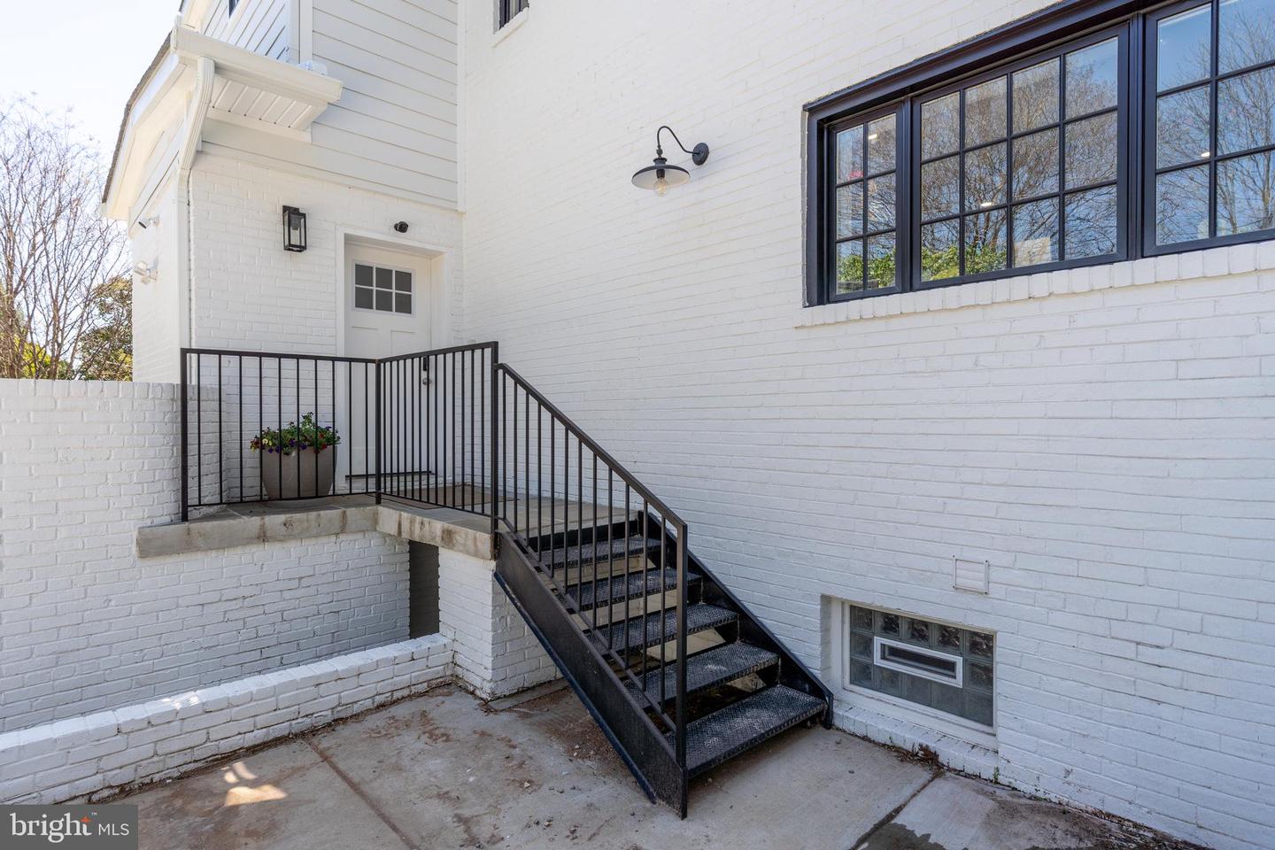 5011 CHEVY CHASE PKWY NW, WASHINGTON, District Of Columbia 20008, 7 Bedrooms Bedrooms, ,4 BathroomsBathrooms,Residential,For sale,5011 CHEVY CHASE PKWY NW,DCDC2196392 MLS # DCDC2196392
