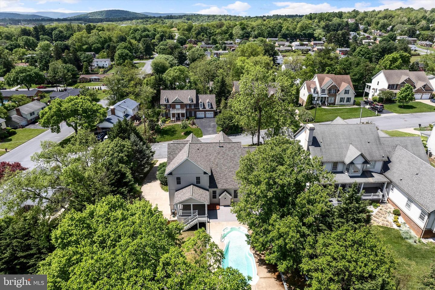504 OLD FORT RD, WINCHESTER, Virginia 22601, 5 Bedrooms Bedrooms, ,4 BathroomsBathrooms,Residential,For sale,504 OLD FORT RD,VAWI2007556 MLS # VAWI2007556