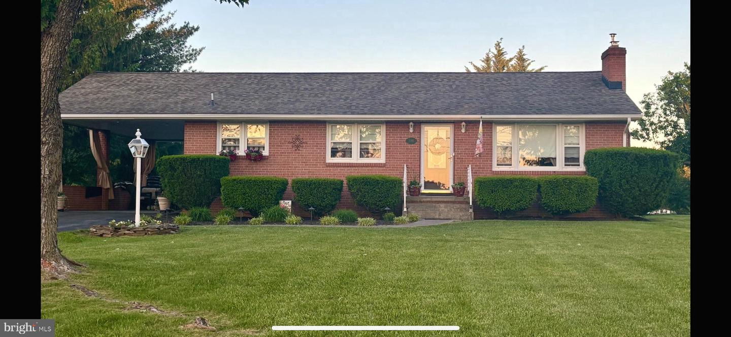1085 GREENWOOD RD, WINCHESTER, Virginia 22602, 2 Bedrooms Bedrooms, ,2 BathroomsBathrooms,Residential,For sale,1085 GREENWOOD RD,VAFV2033708 MLS # VAFV2033708