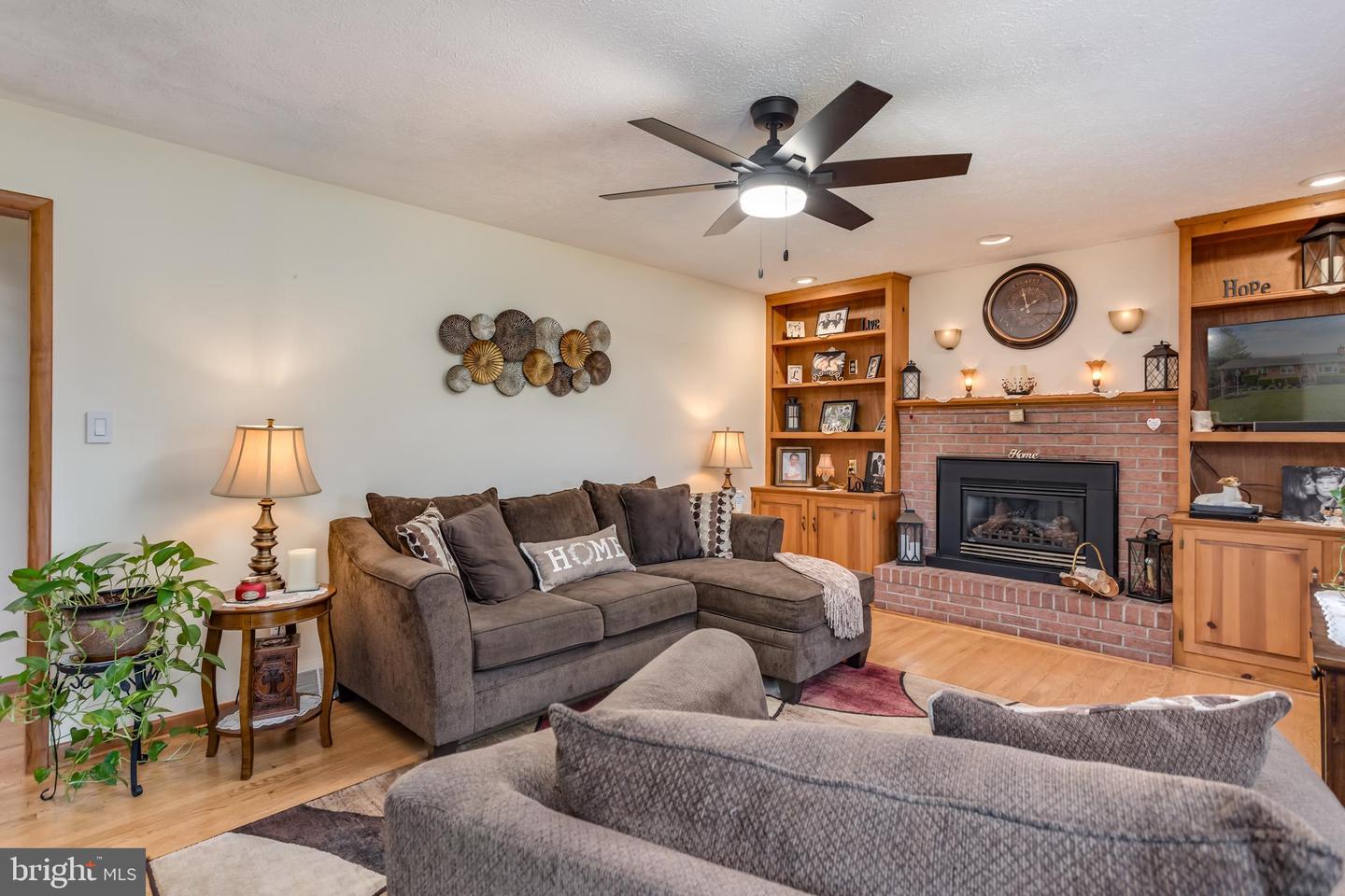 1085 GREENWOOD RD, WINCHESTER, Virginia 22602, 2 Bedrooms Bedrooms, ,2 BathroomsBathrooms,Residential,For sale,1085 GREENWOOD RD,VAFV2033708 MLS # VAFV2033708