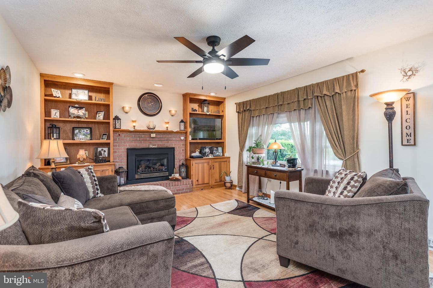 1085 GREENWOOD RD, WINCHESTER, Virginia 22602, 2 Bedrooms Bedrooms, ,2 BathroomsBathrooms,Residential,For sale,1085 GREENWOOD RD,VAFV2033708 MLS # VAFV2033708