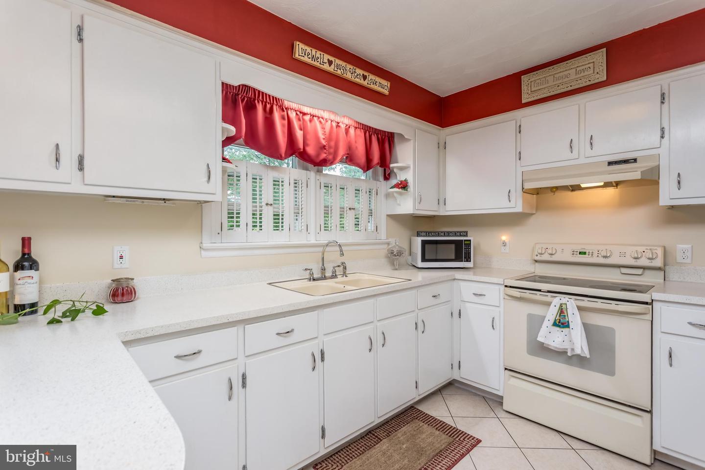 1085 GREENWOOD RD, WINCHESTER, Virginia 22602, 2 Bedrooms Bedrooms, ,2 BathroomsBathrooms,Residential,For sale,1085 GREENWOOD RD,VAFV2033708 MLS # VAFV2033708
