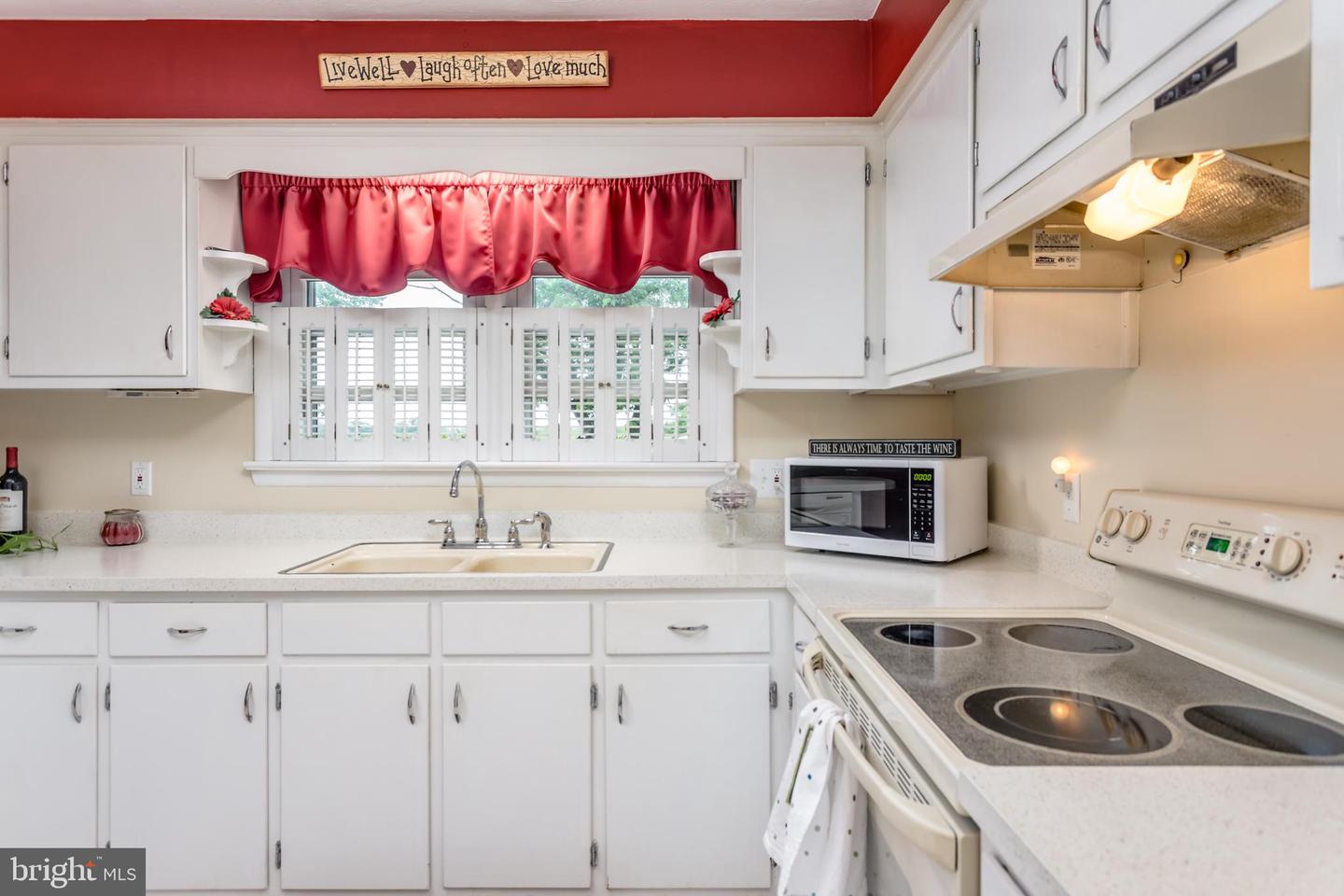 1085 GREENWOOD RD, WINCHESTER, Virginia 22602, 2 Bedrooms Bedrooms, ,2 BathroomsBathrooms,Residential,For sale,1085 GREENWOOD RD,VAFV2033708 MLS # VAFV2033708