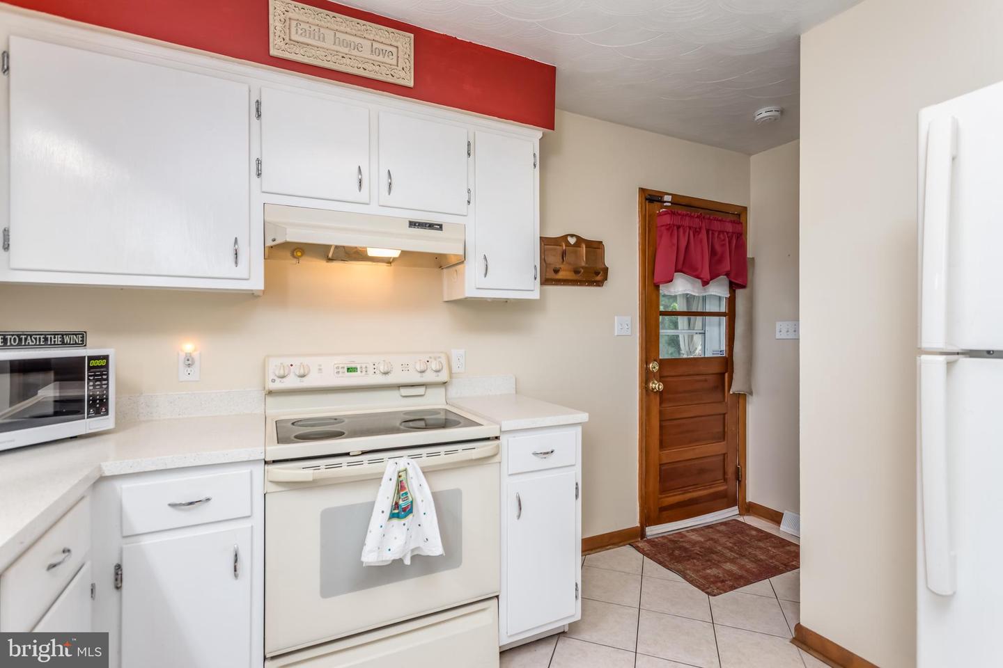1085 GREENWOOD RD, WINCHESTER, Virginia 22602, 2 Bedrooms Bedrooms, ,2 BathroomsBathrooms,Residential,For sale,1085 GREENWOOD RD,VAFV2033708 MLS # VAFV2033708