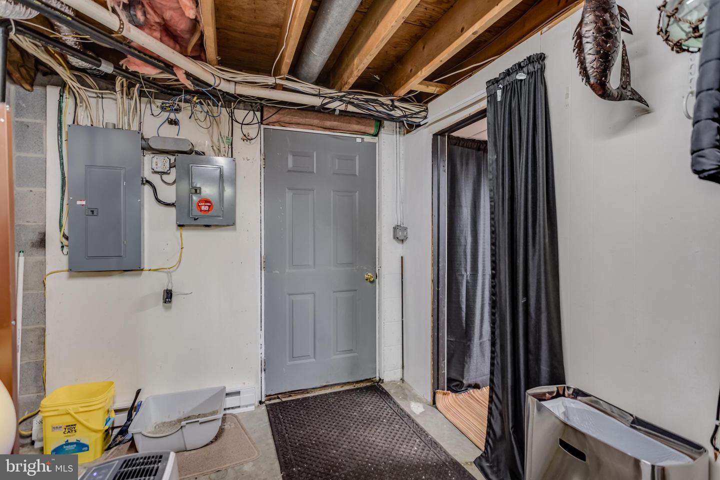 1085 GREENWOOD RD, WINCHESTER, Virginia 22602, 2 Bedrooms Bedrooms, ,2 BathroomsBathrooms,Residential,For sale,1085 GREENWOOD RD,VAFV2033708 MLS # VAFV2033708