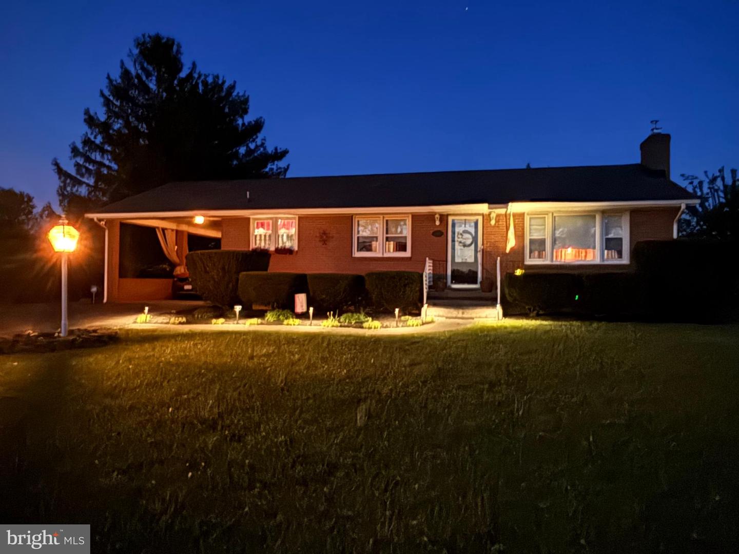 1085 GREENWOOD RD, WINCHESTER, Virginia 22602, 2 Bedrooms Bedrooms, ,2 BathroomsBathrooms,Residential,For sale,1085 GREENWOOD RD,VAFV2033708 MLS # VAFV2033708