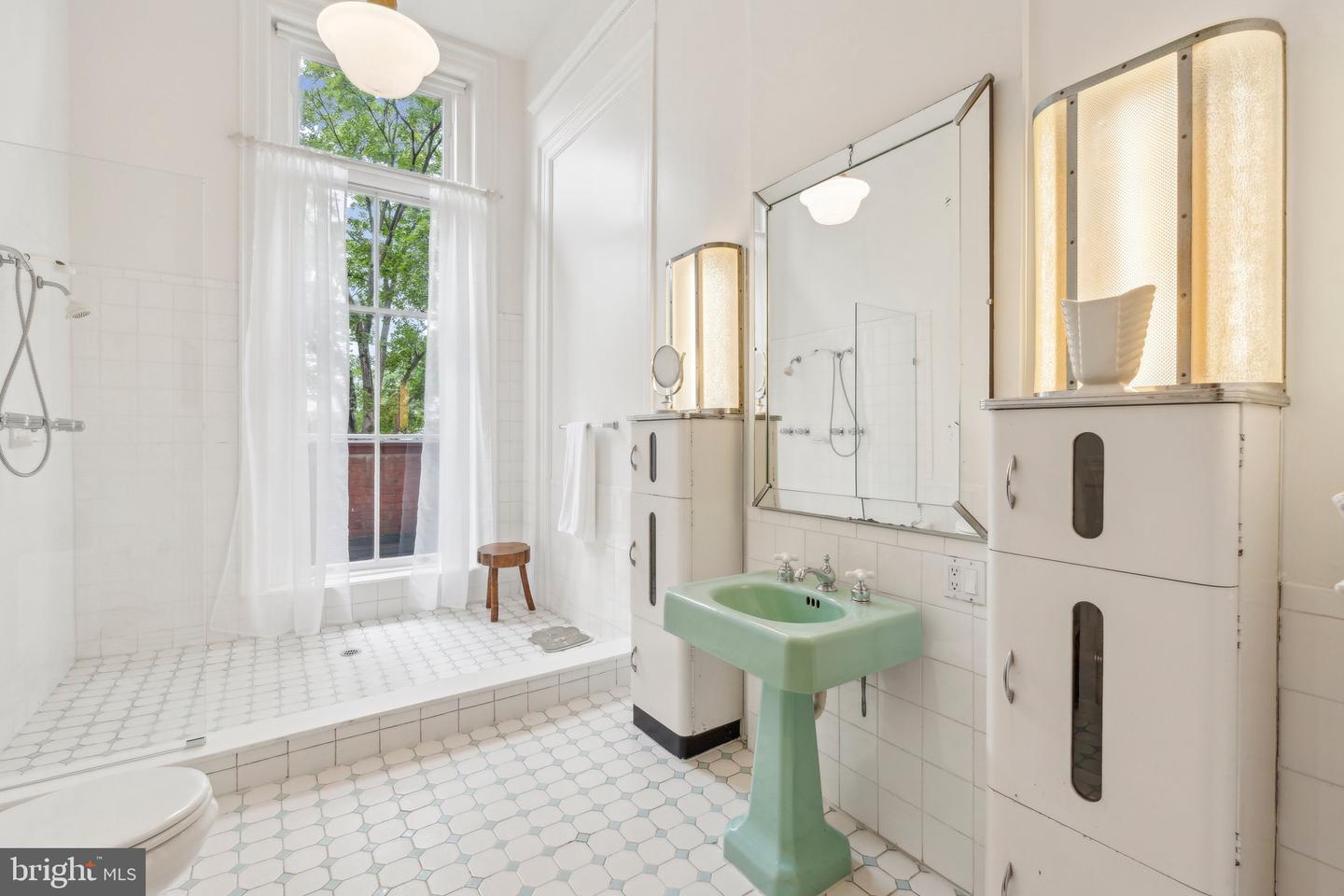 111 QUINCY PL NE #1, WASHINGTON, District Of Columbia 20002, 4 Bedrooms Bedrooms, ,3 BathroomsBathrooms,Residential,For sale,111 QUINCY PL NE #1,DCDC2197838 MLS # DCDC2197838