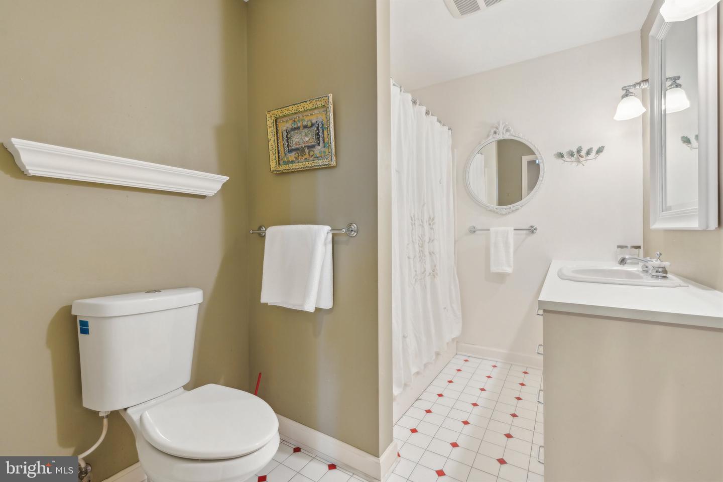111 QUINCY PL NE #1, WASHINGTON, District Of Columbia 20002, 4 Bedrooms Bedrooms, ,3 BathroomsBathrooms,Residential,For sale,111 QUINCY PL NE #1,DCDC2197838 MLS # DCDC2197838
